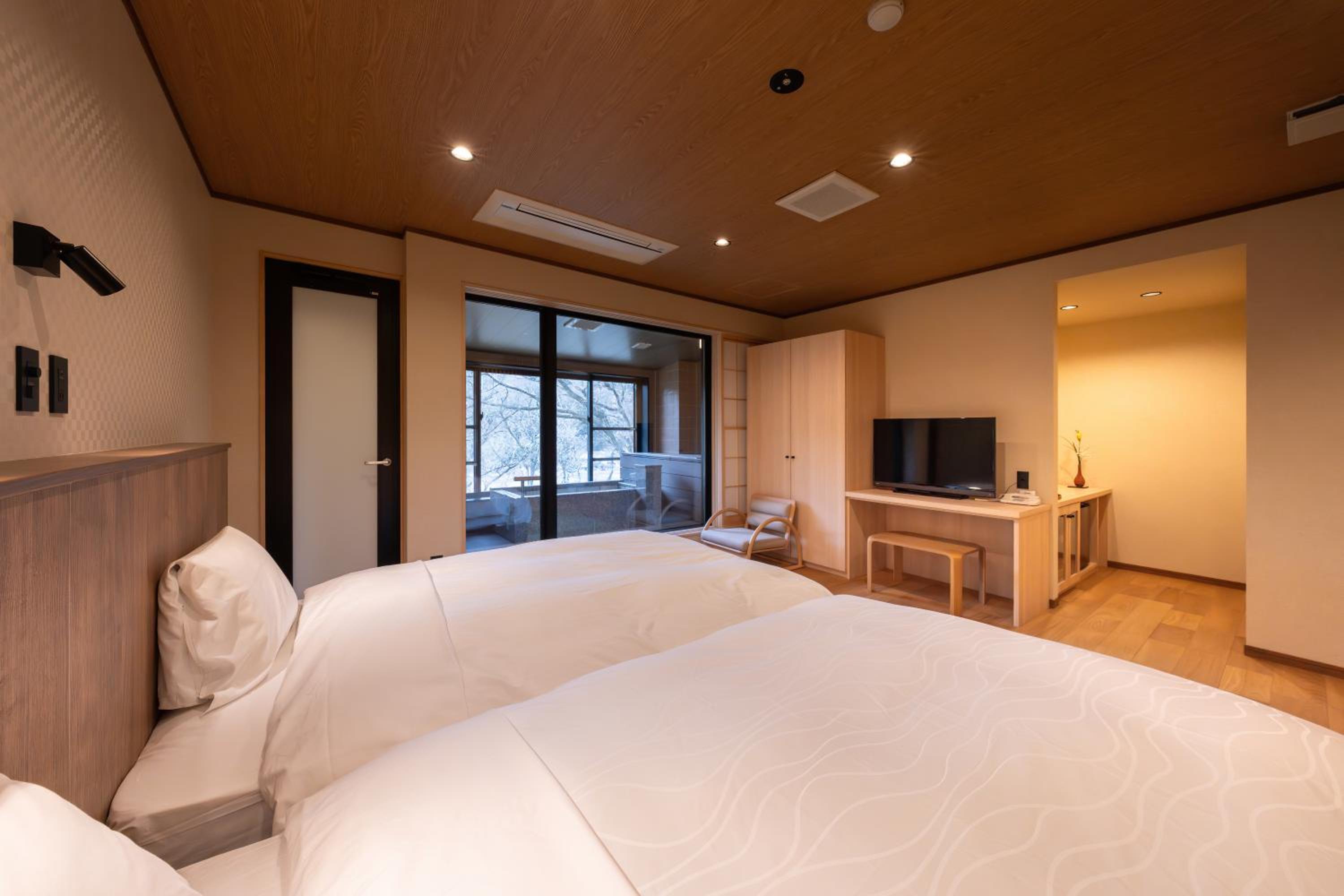 Twin Room with Private Bathroom