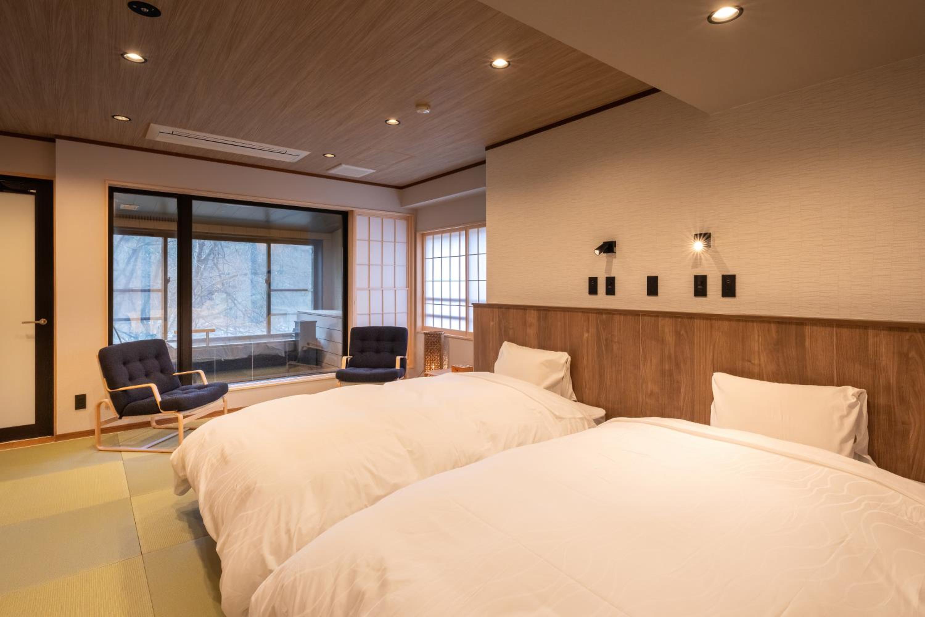Twin Room with Private Bathroom