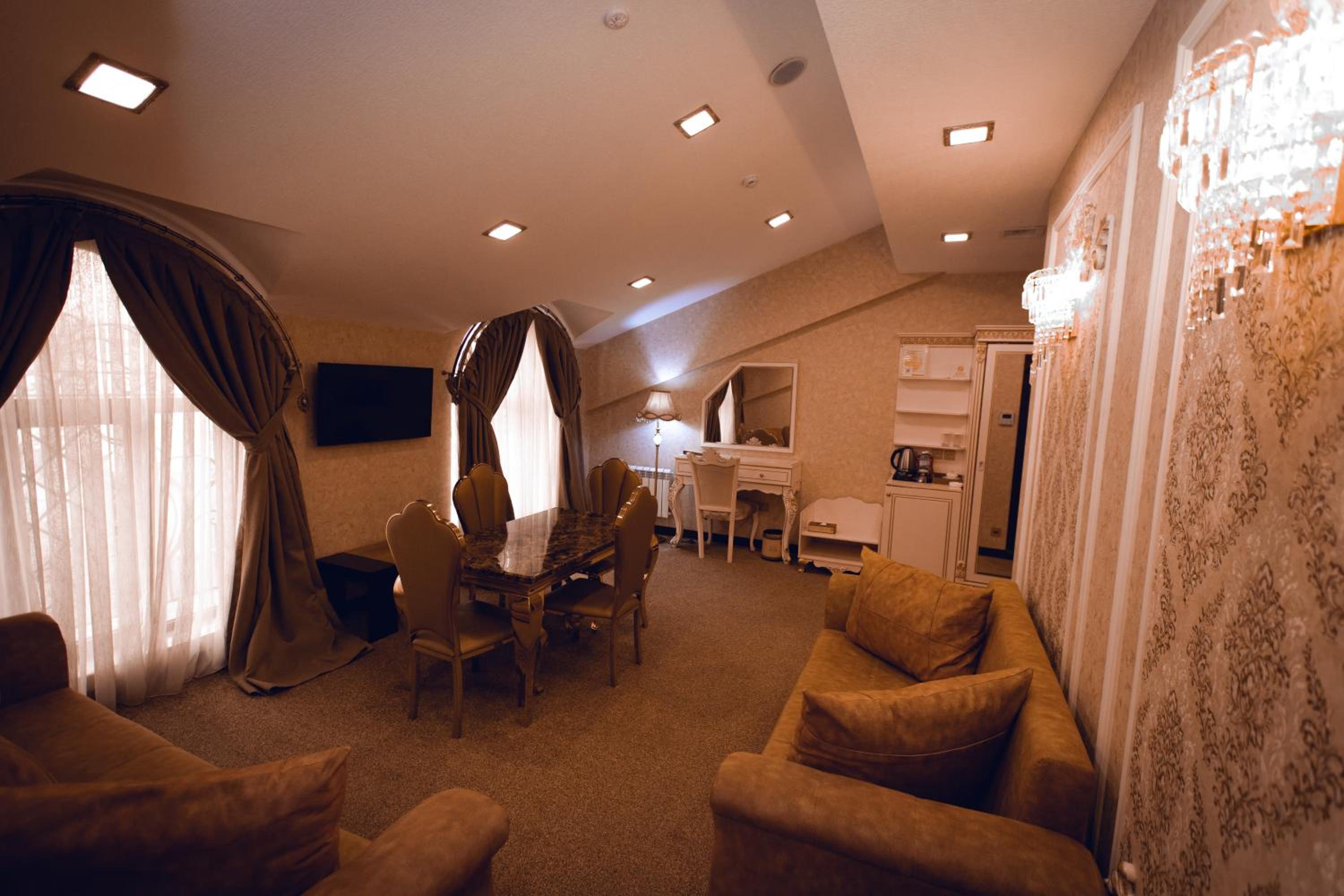 Junior Suite with Balcony