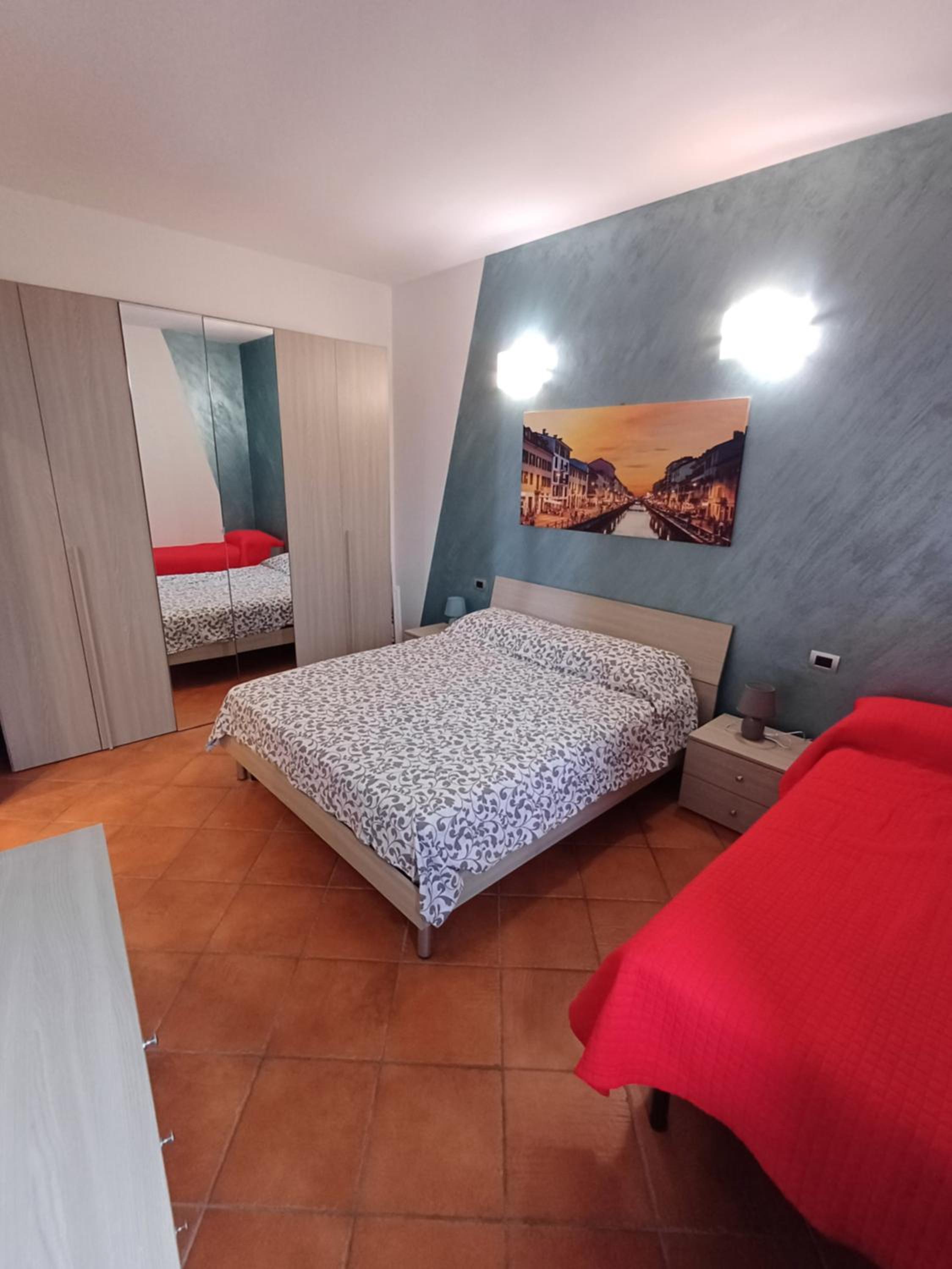 One-Bedroom Apartment - Photo 16
