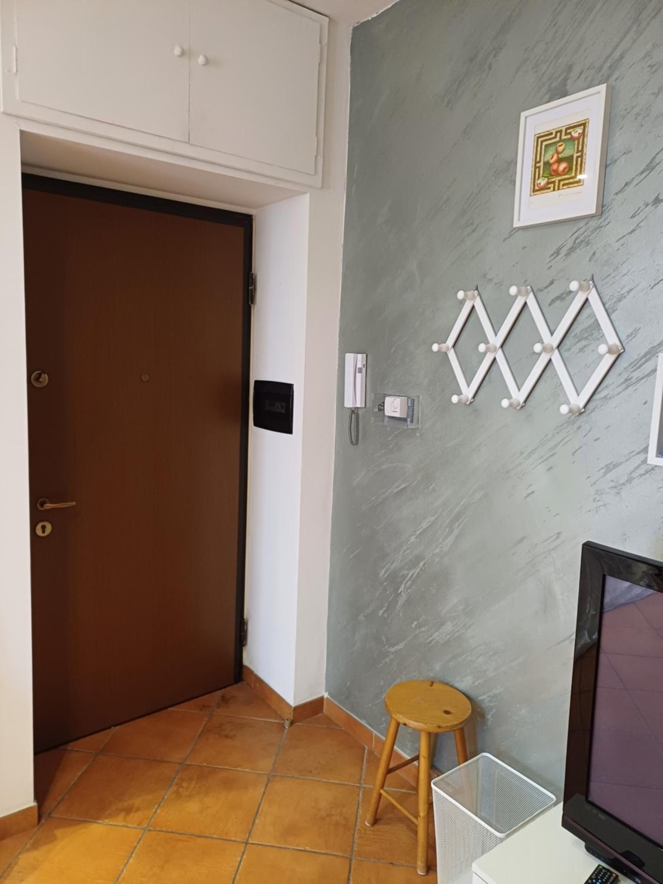 One-Bedroom Apartment - Photo 27