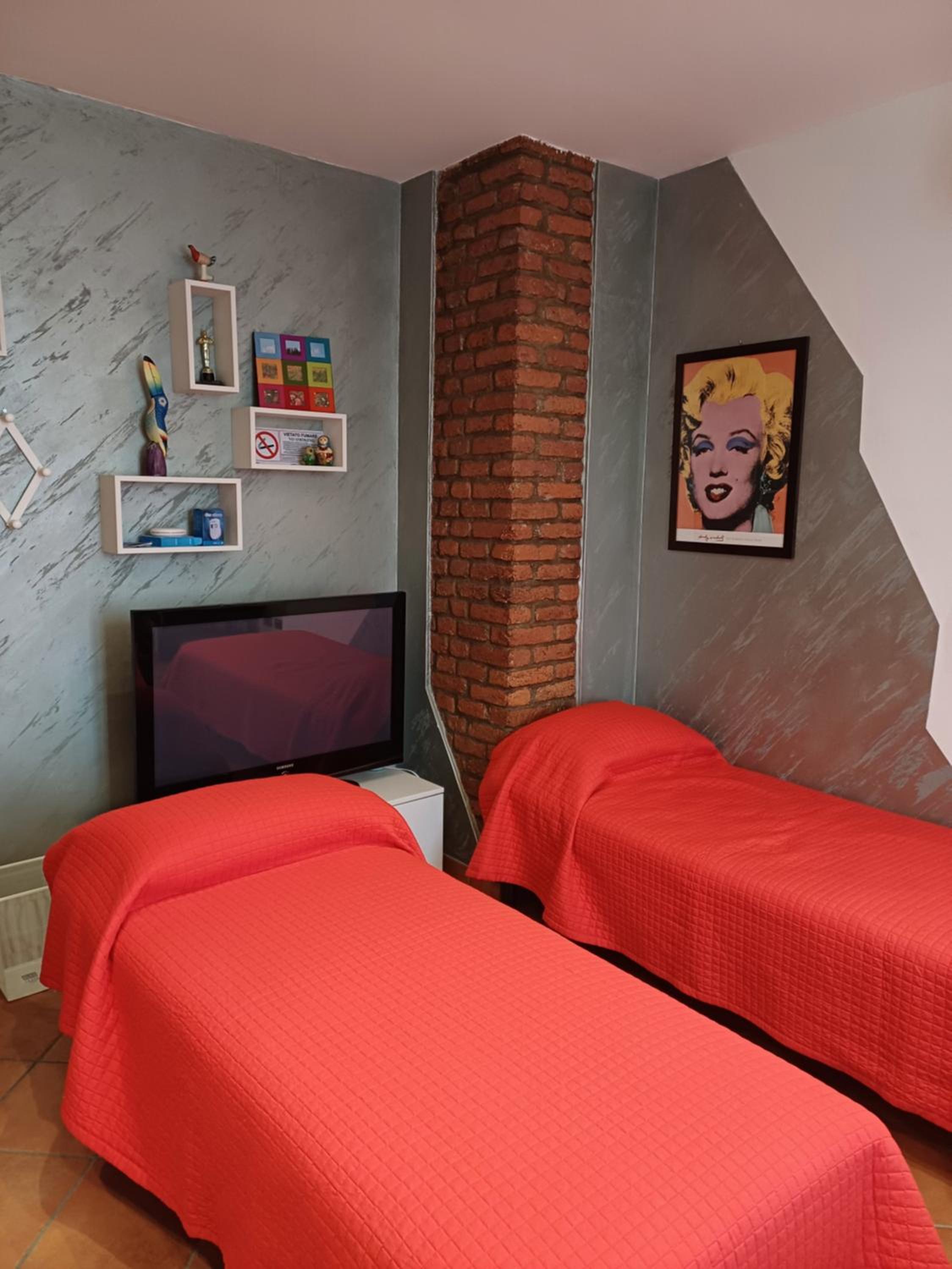 One-Bedroom Apartment - Photo 39