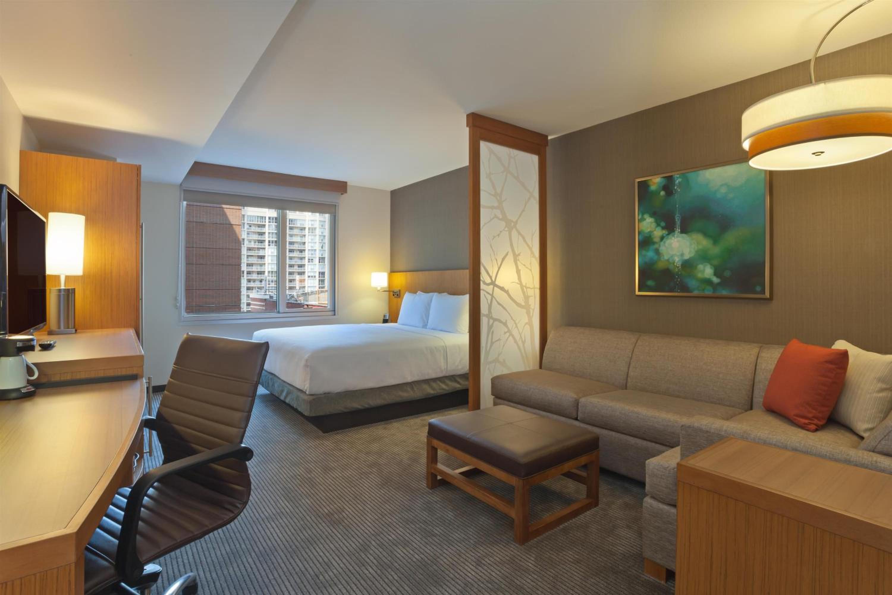 King Room with Sofa Bed thumbnail 6
