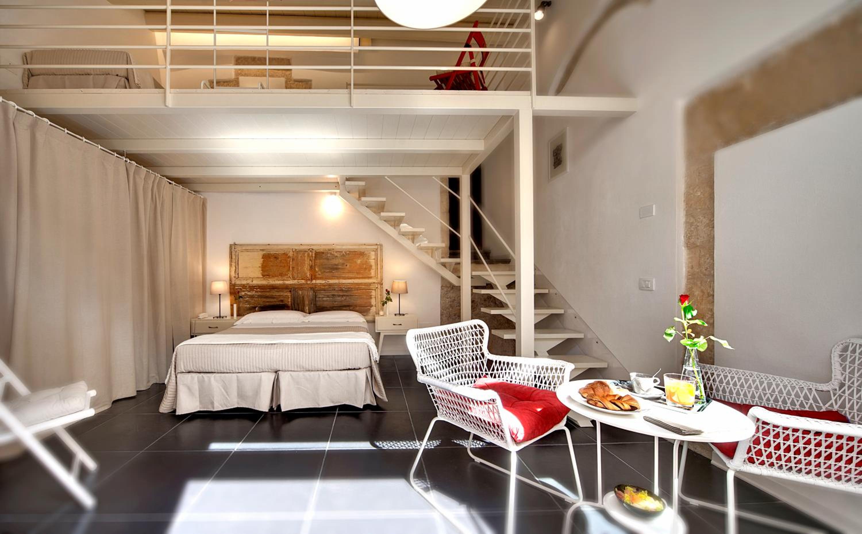 Family Room with Terrace photo 2