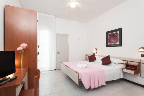 Triple Room with Balcony photo 1
