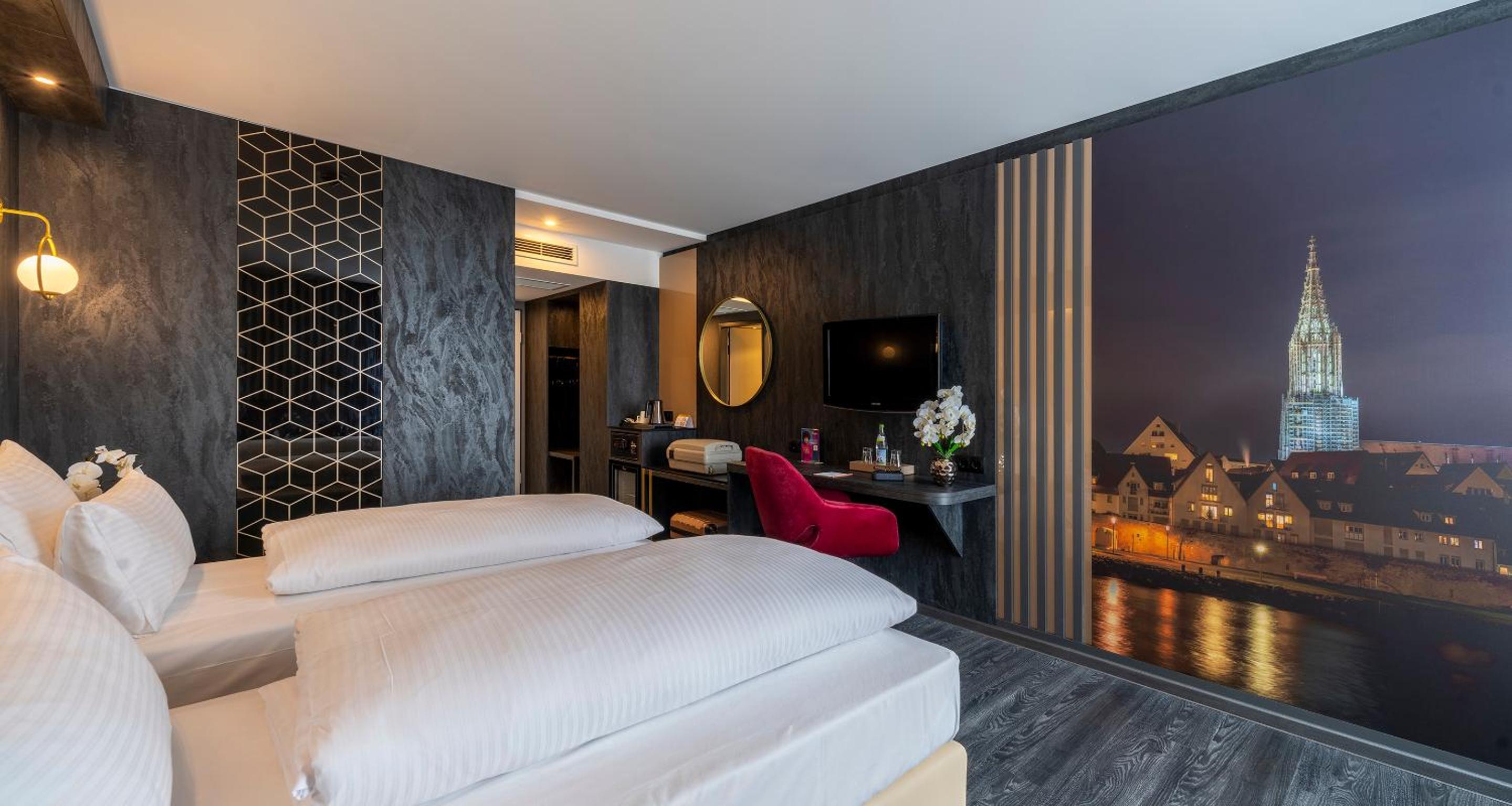 Premium Twin Room - Photo 8