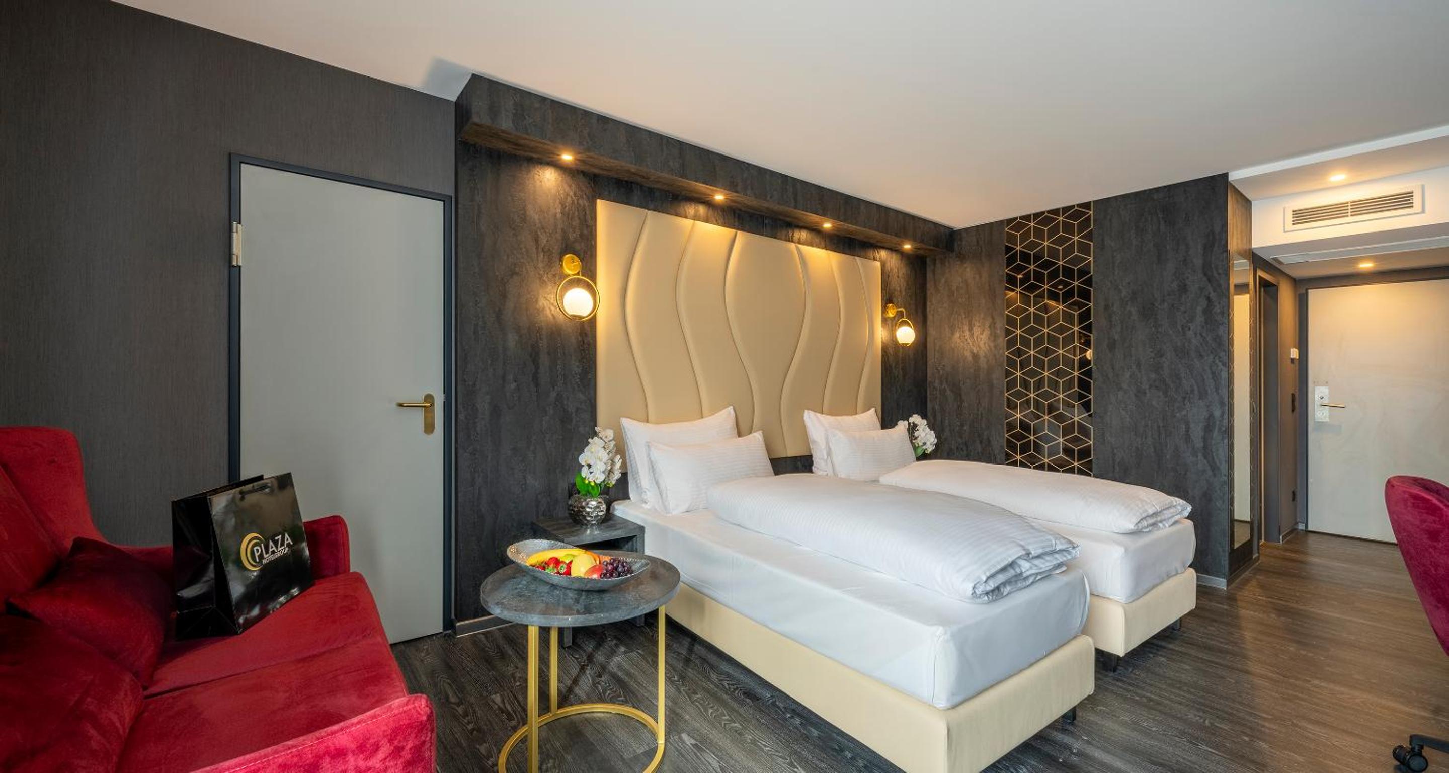 Premium Twin Room - Photo 7