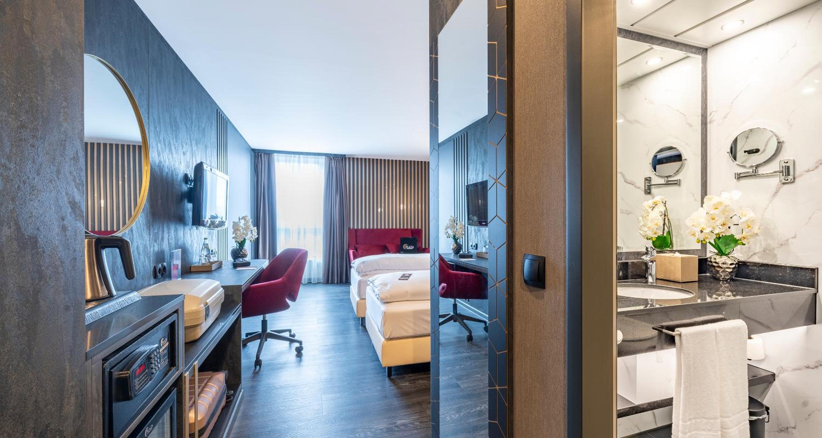 Premium Twin Room - Photo 5