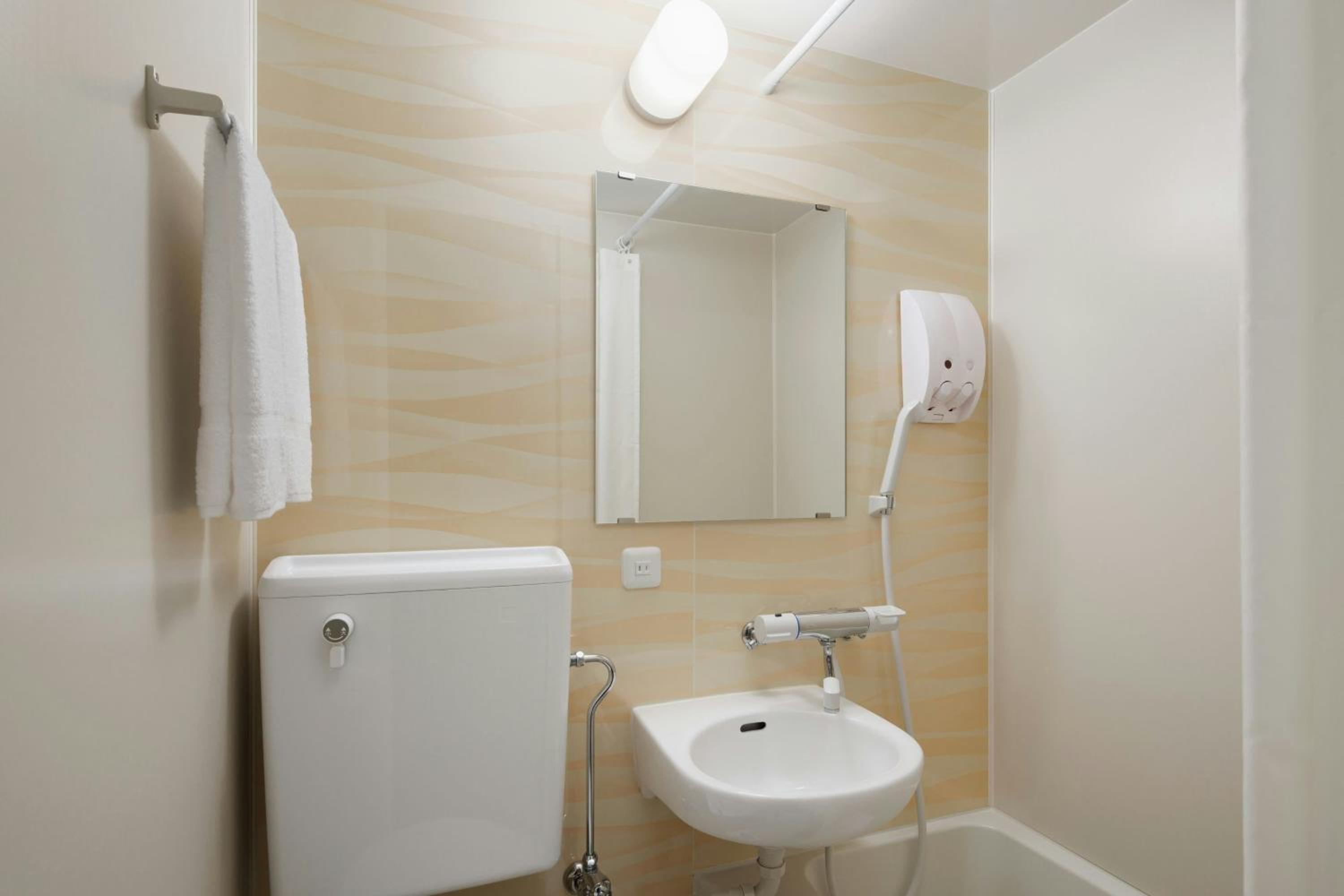 Double Room - Non-Smoking - Photo 6