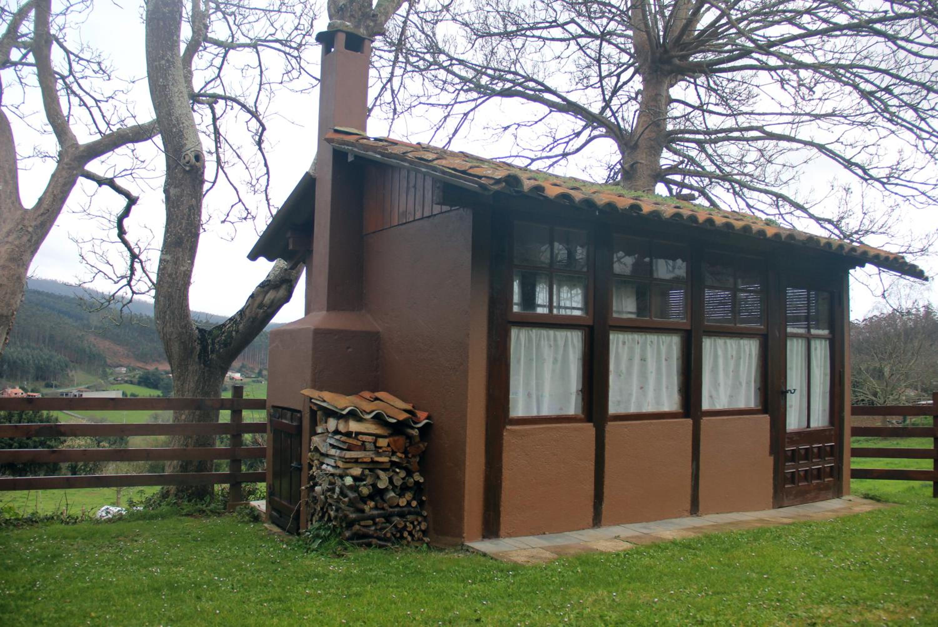 Two-Bedroom House photo 2