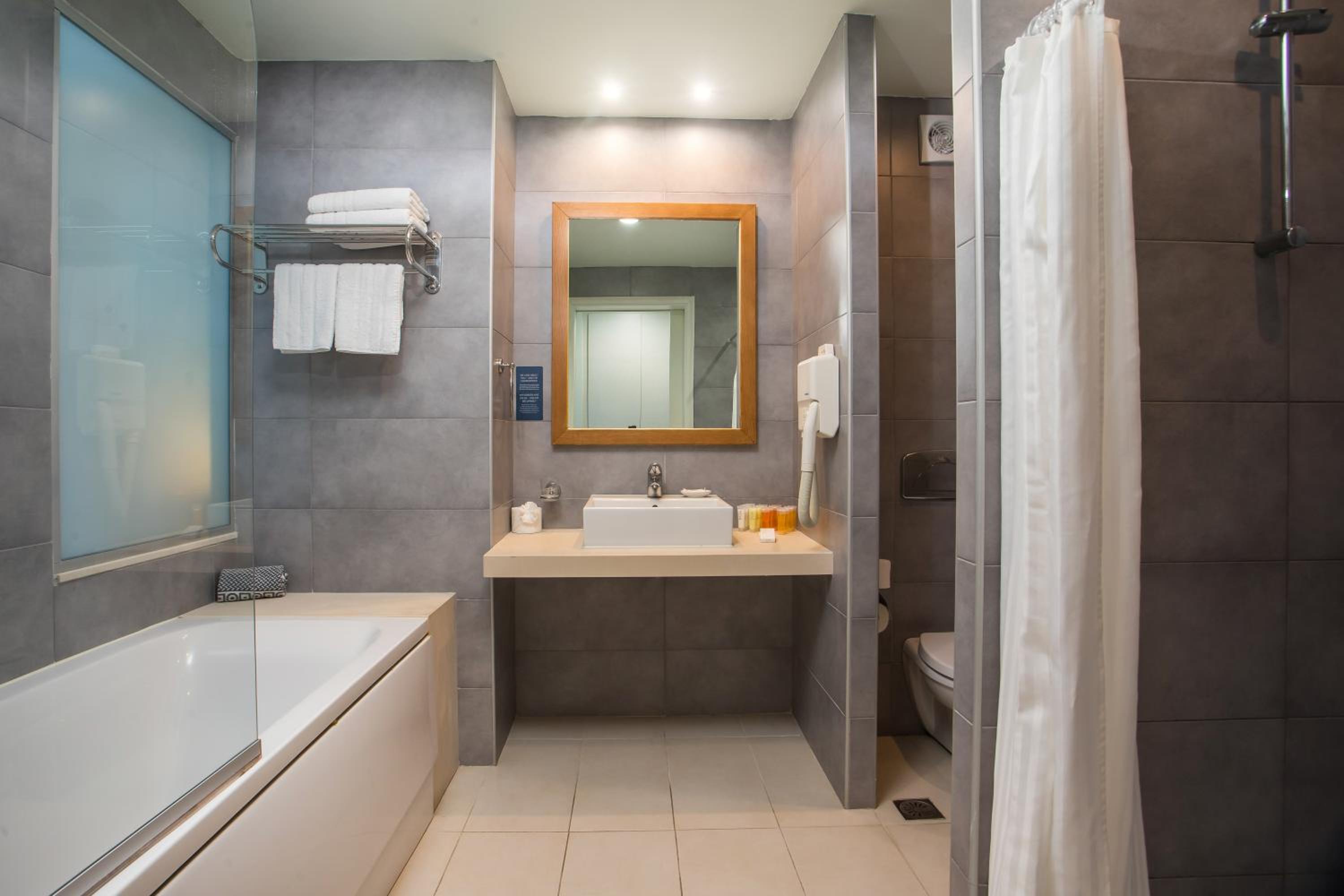 Junior Suite with Pool View