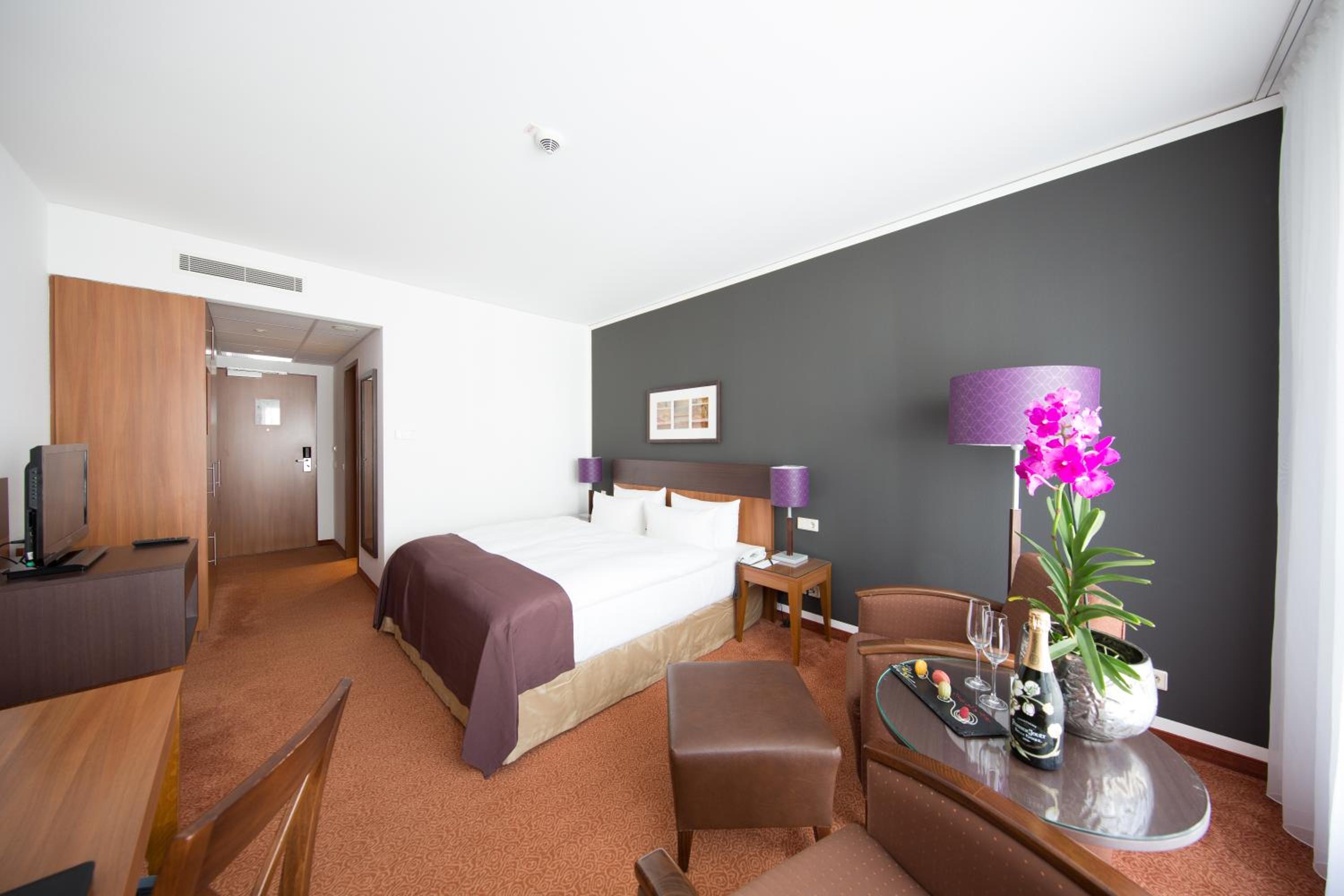 Standard Double Room - Photo 4