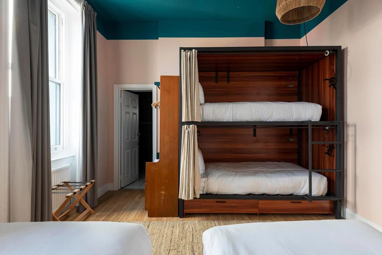 Bed in 6-Bed Mixed Shared Dormitory Room