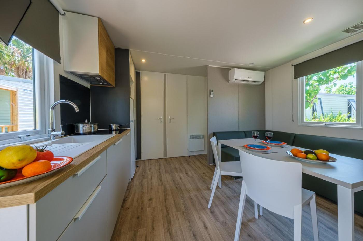 Mobile Home Lux - Photo 8