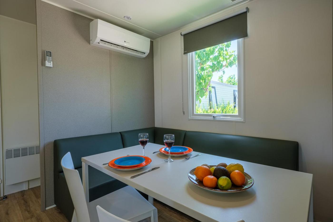 Mobile Home Lux - Photo 1