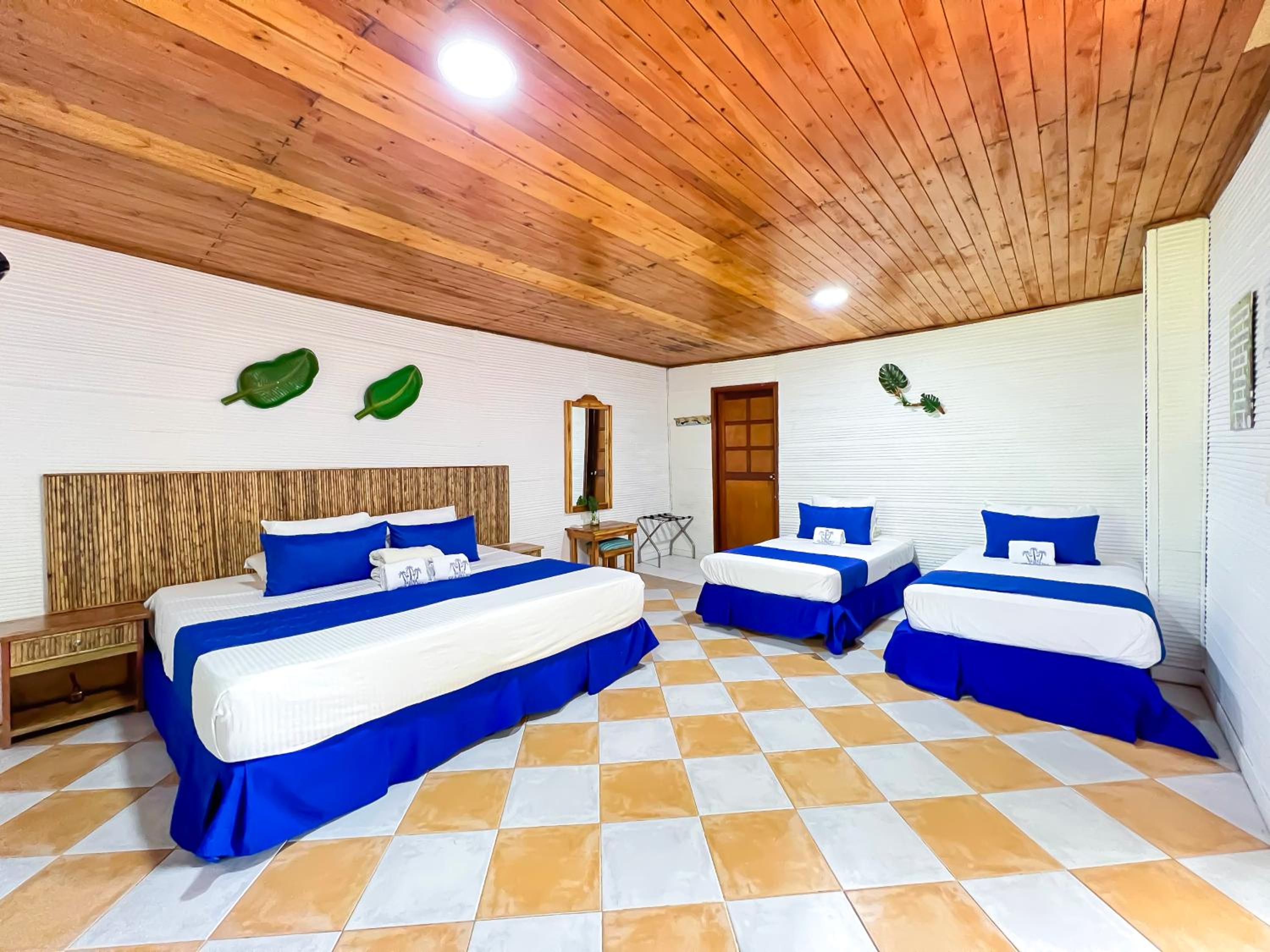 Standard Quadruple Room photo 2