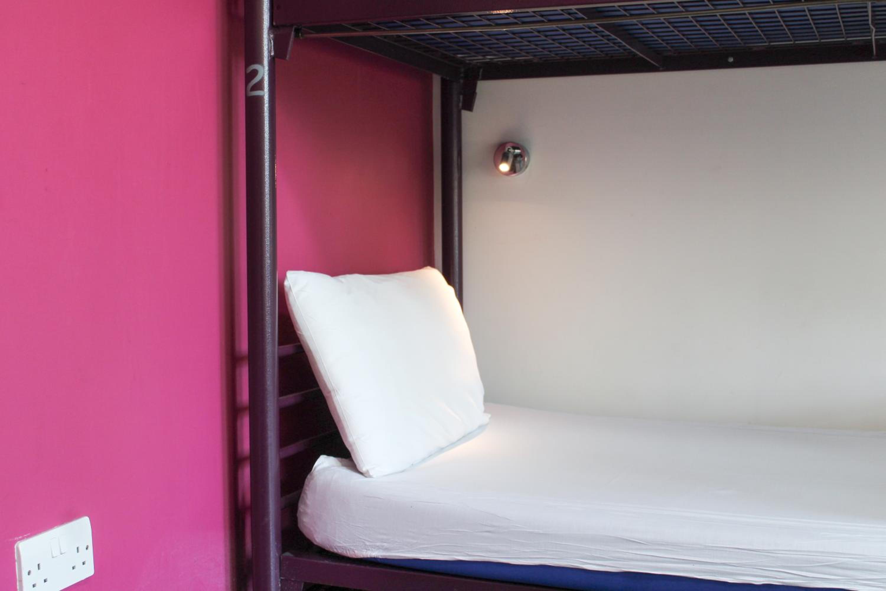 Bed in 4-Bed Male Dorm Ensuite photo 1