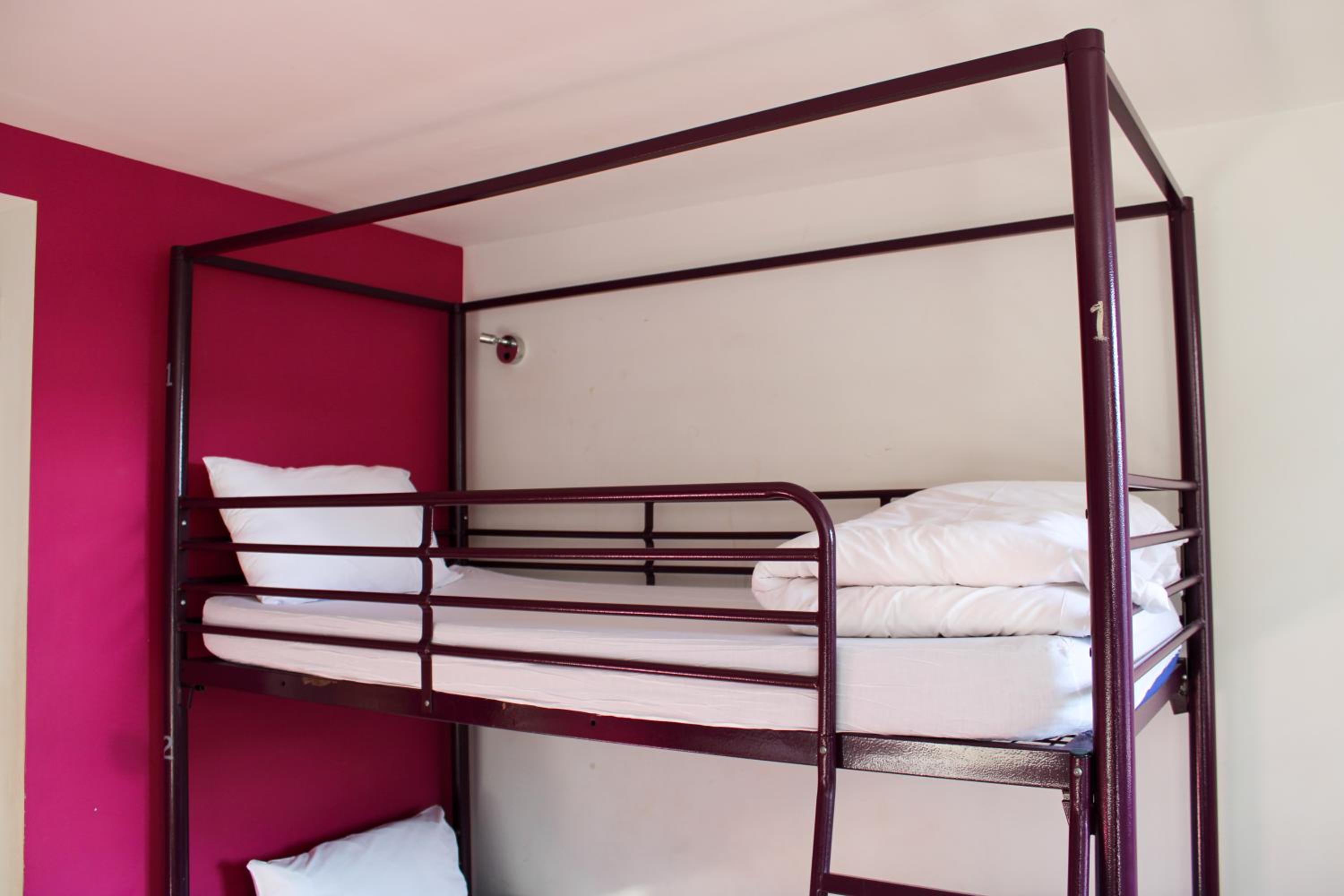 Bed in 4-Bed Female Dorm Ensuite photo 3