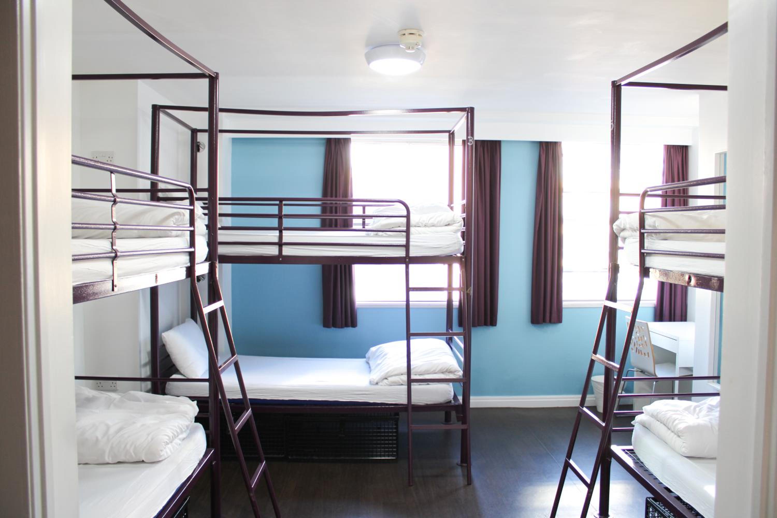 Bed in 6-Bed Male Dorm Ensuite photo 2