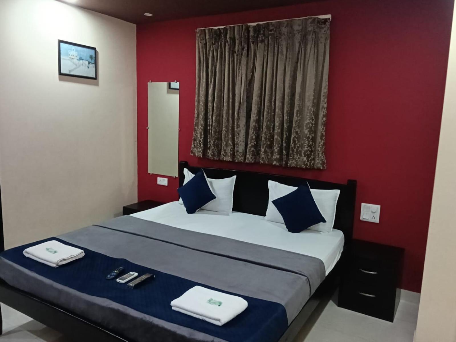 Deluxe Room - Photo 7