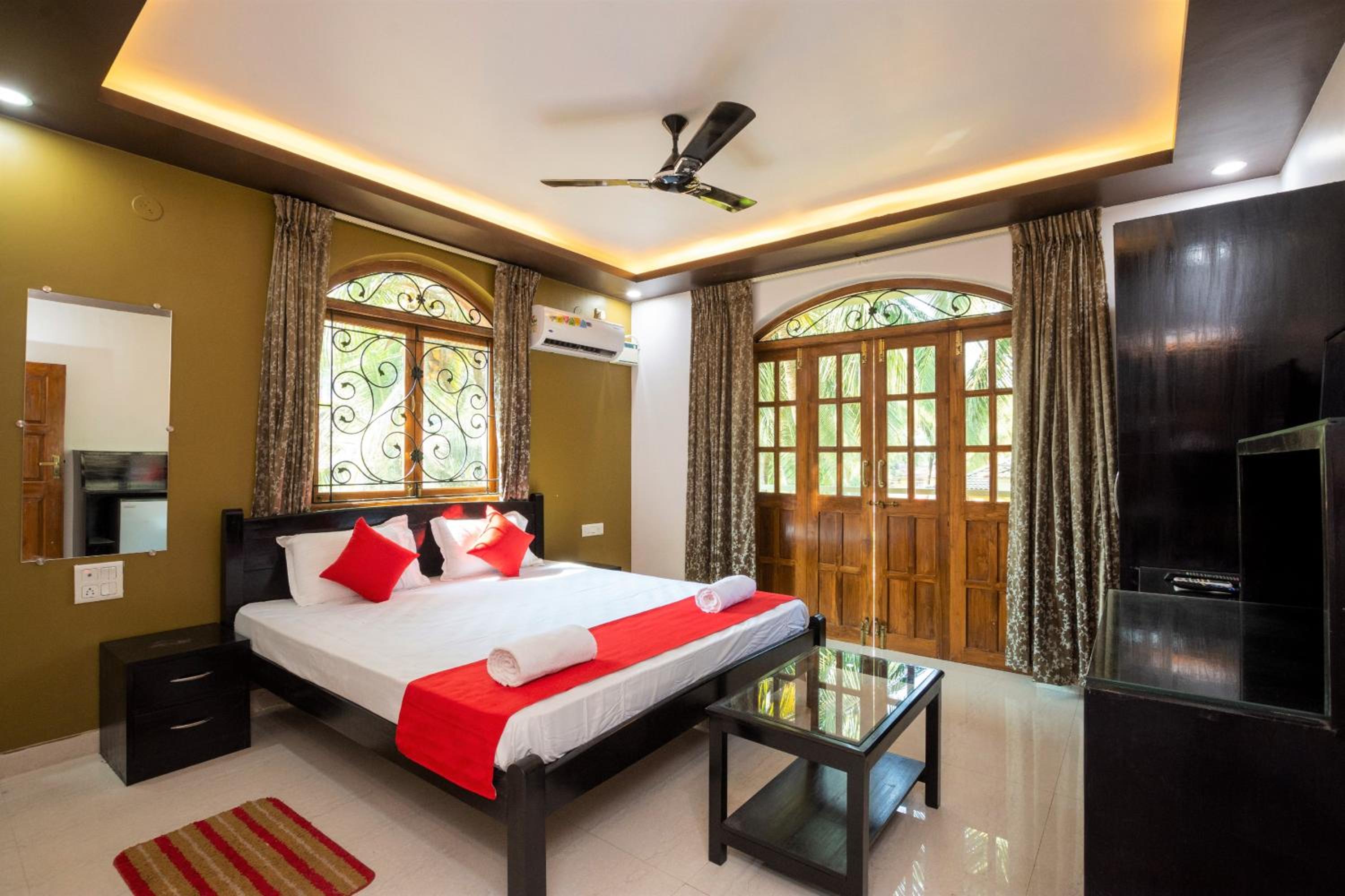 Deluxe Room - Photo 10