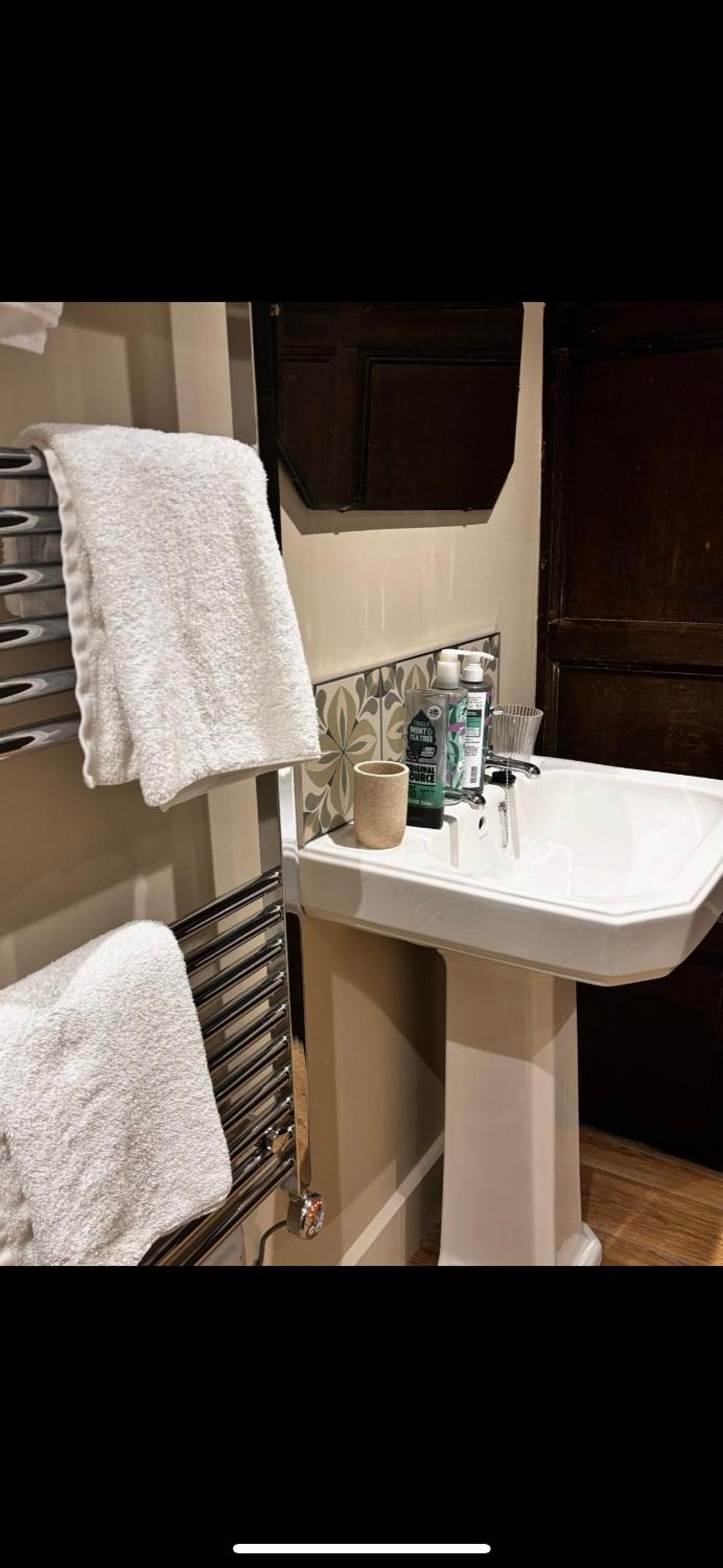 Deluxe Double Room with Bath photo 2