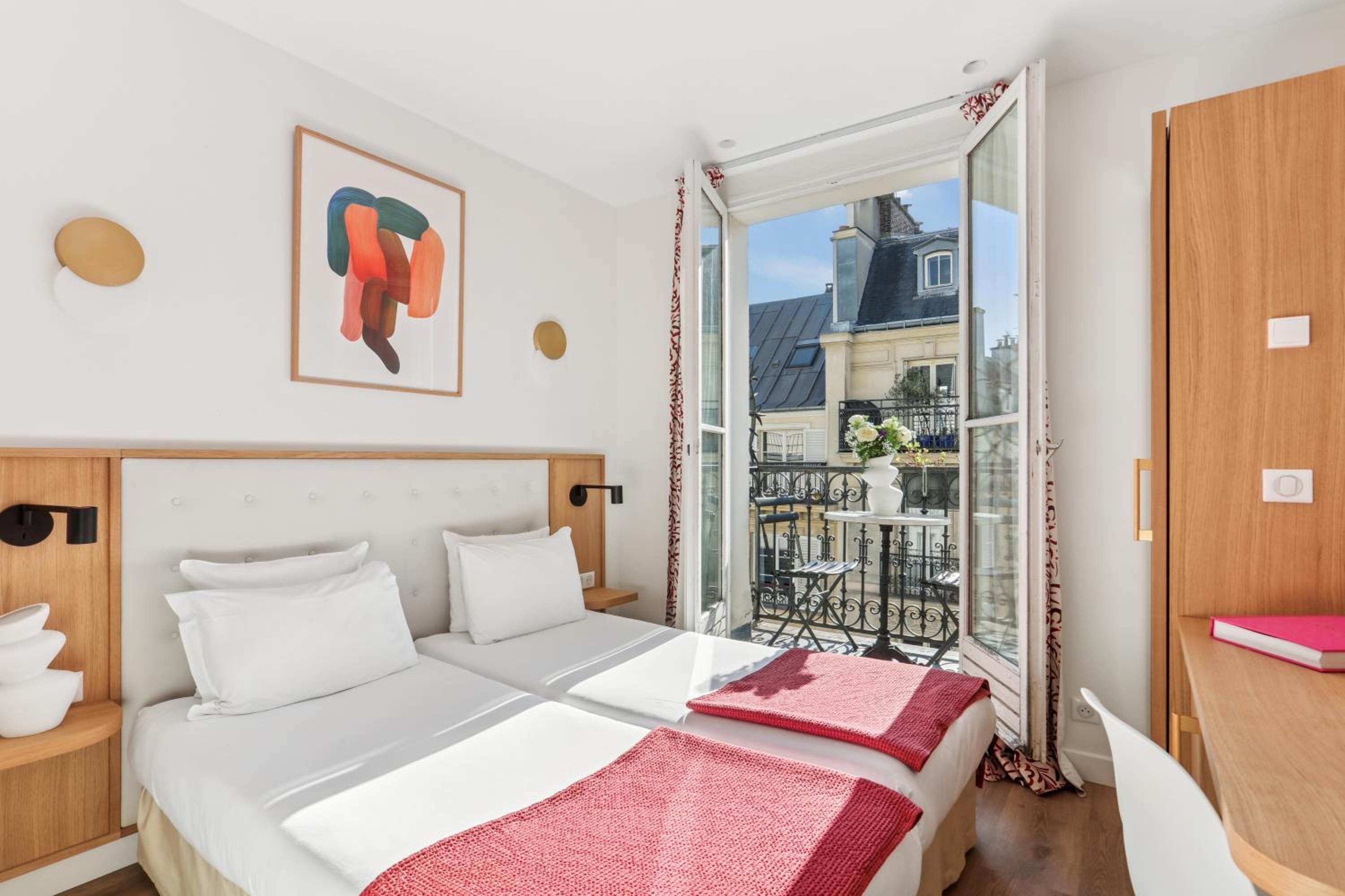 Superior Room with Balcony photo 3