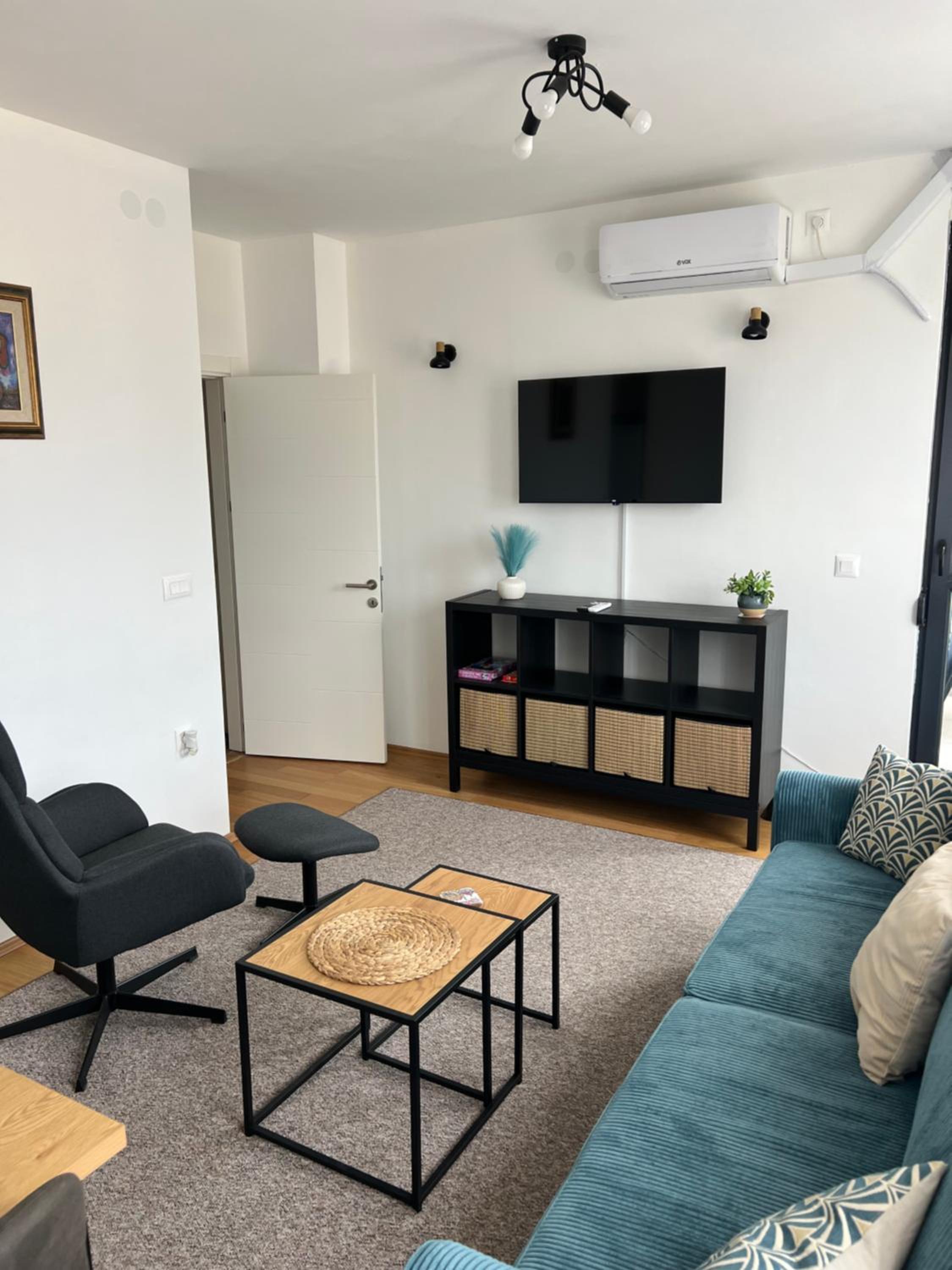 One-Bedroom Apartment with Balcony and Mountain View  