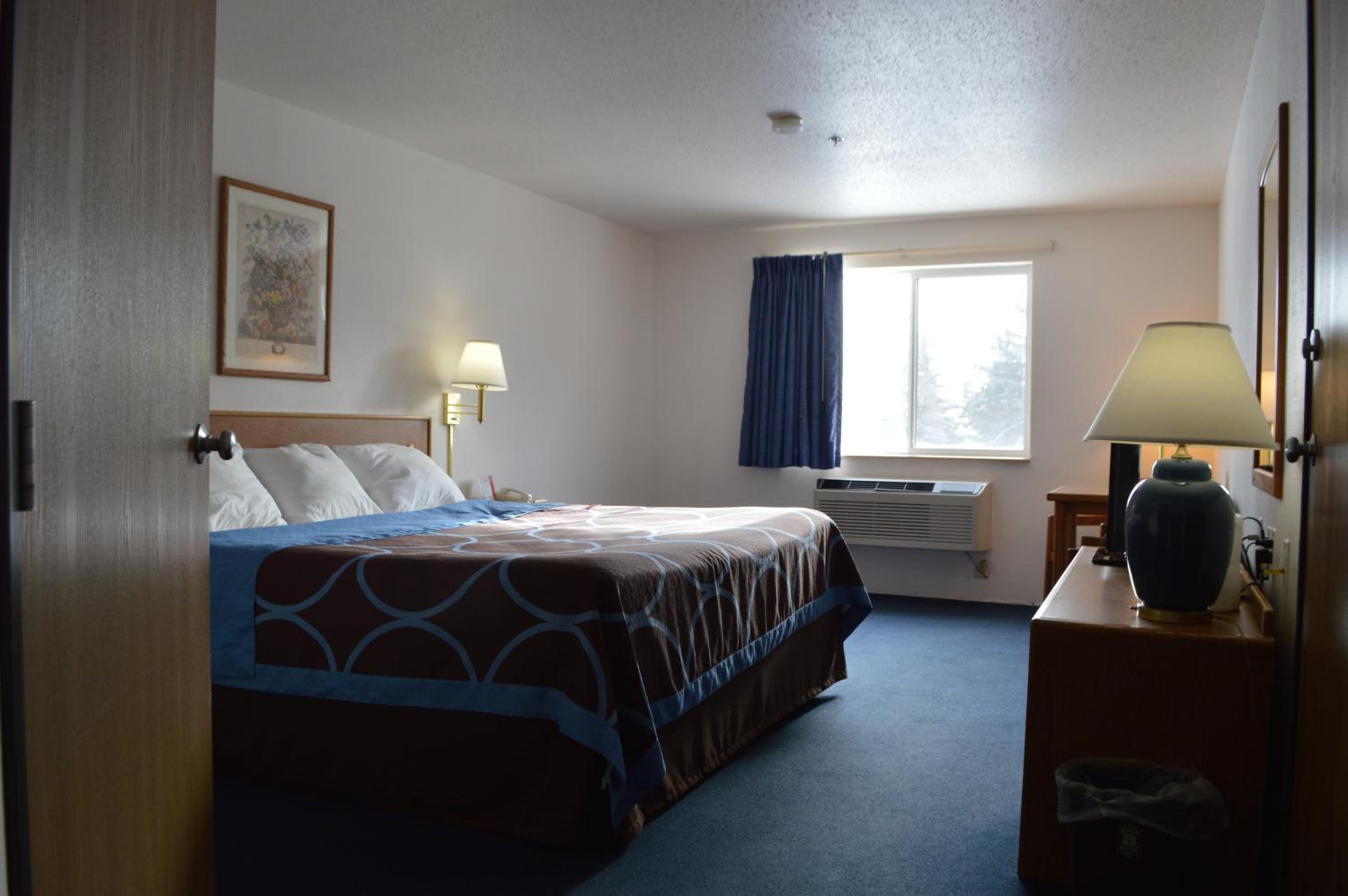 Queen Room - Non-Smoking - Photo 2