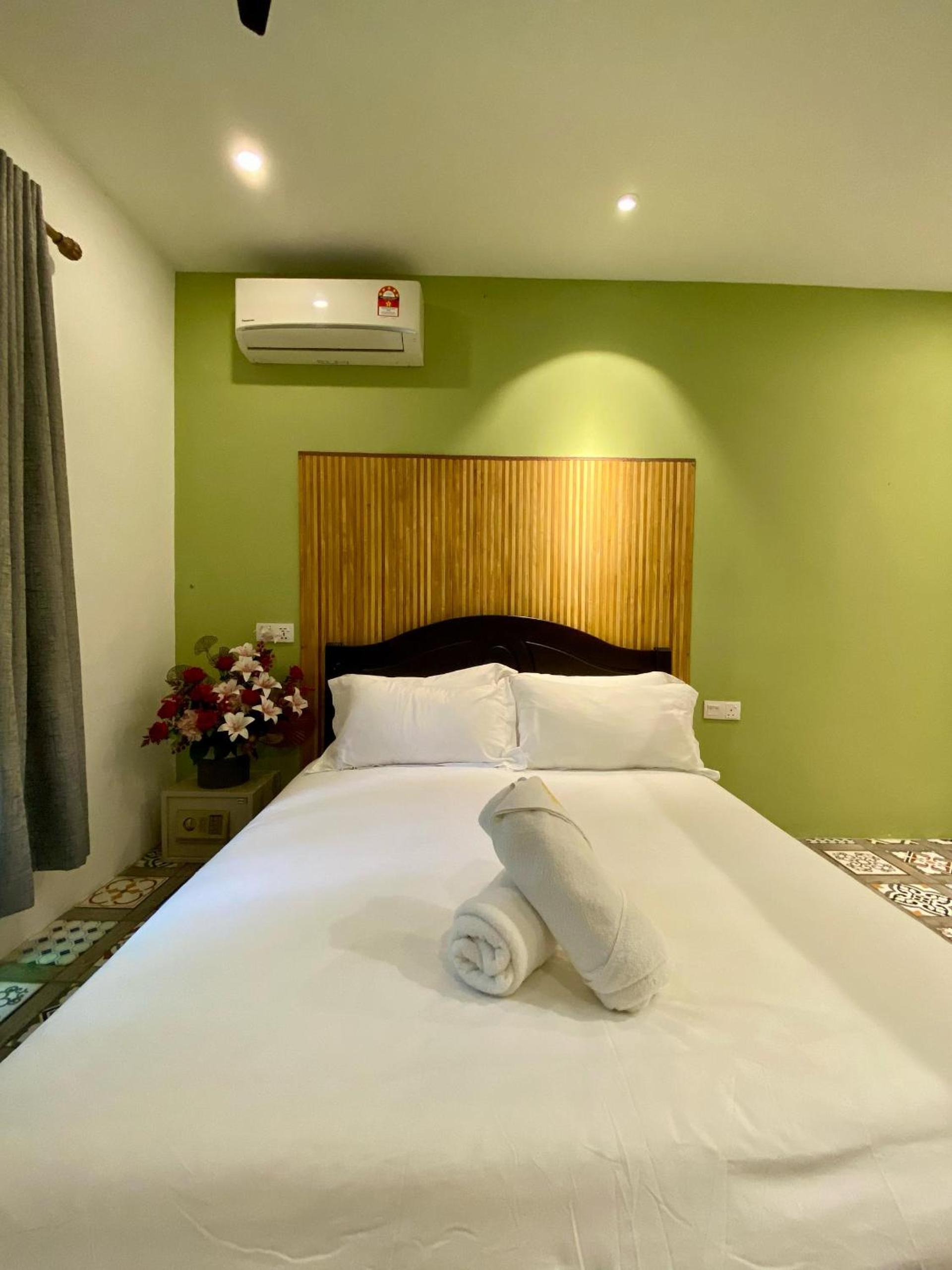 Standard Double Room - Photo 5
