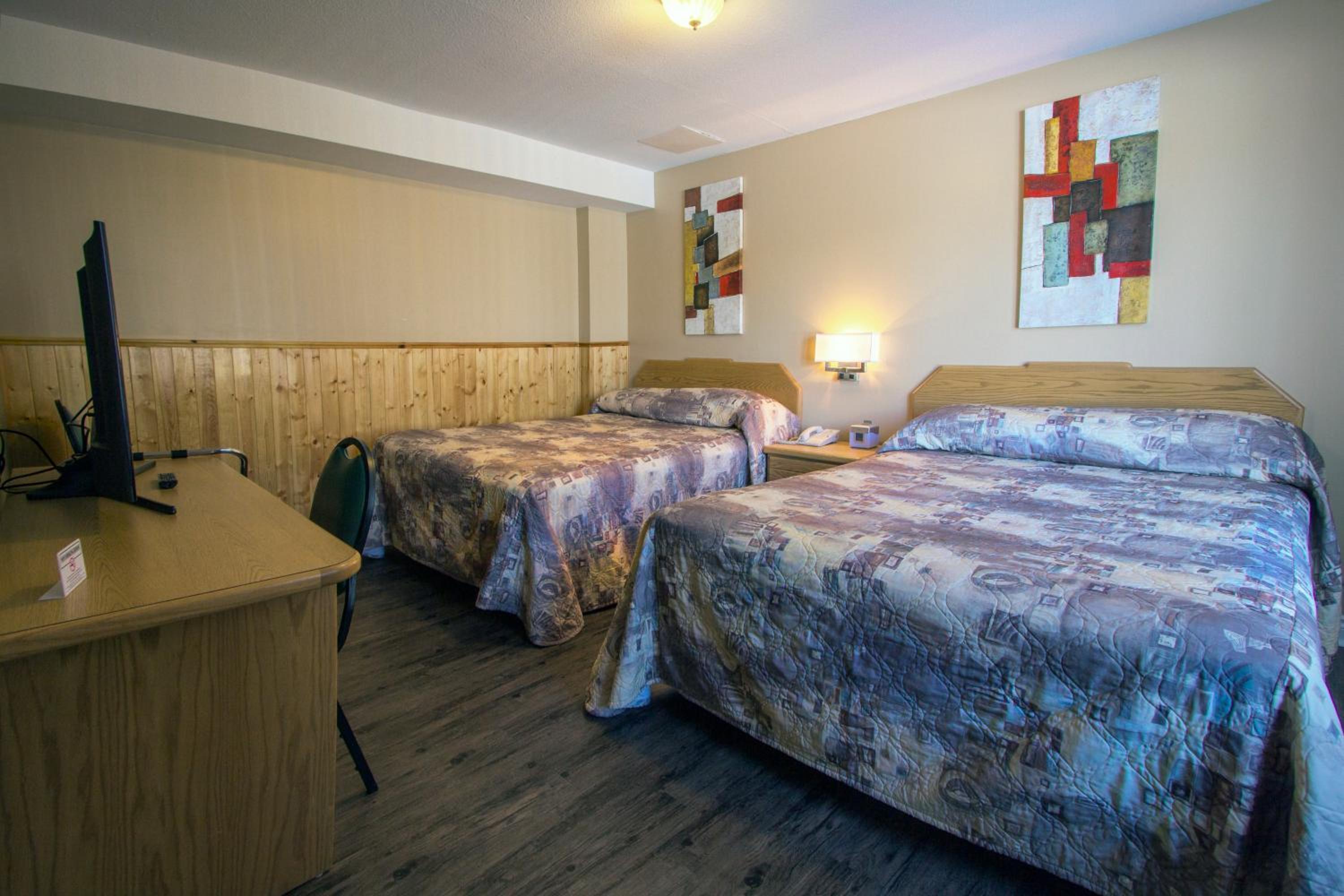 Triple Room with Private Bathroom photo 1