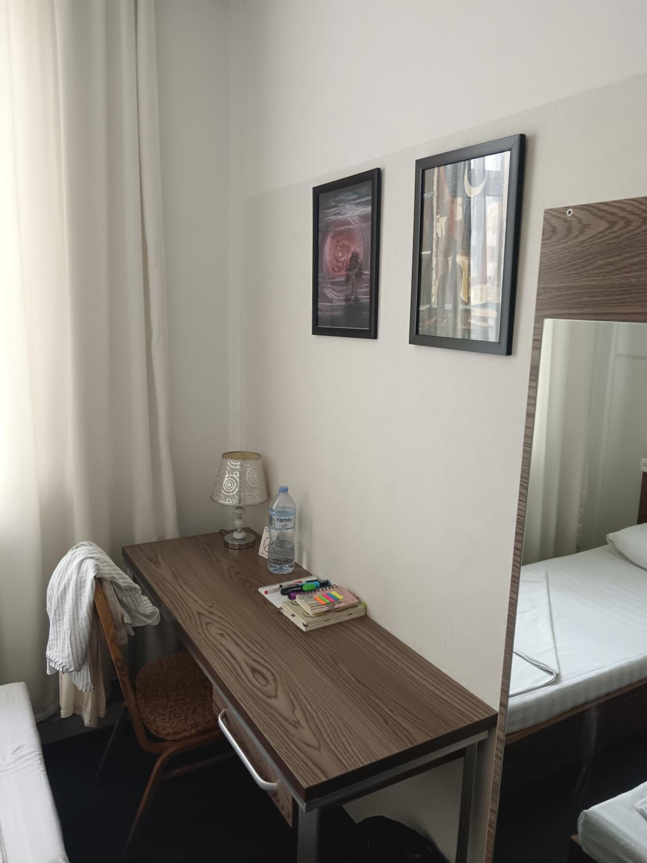 Economy Twin Room photo 3