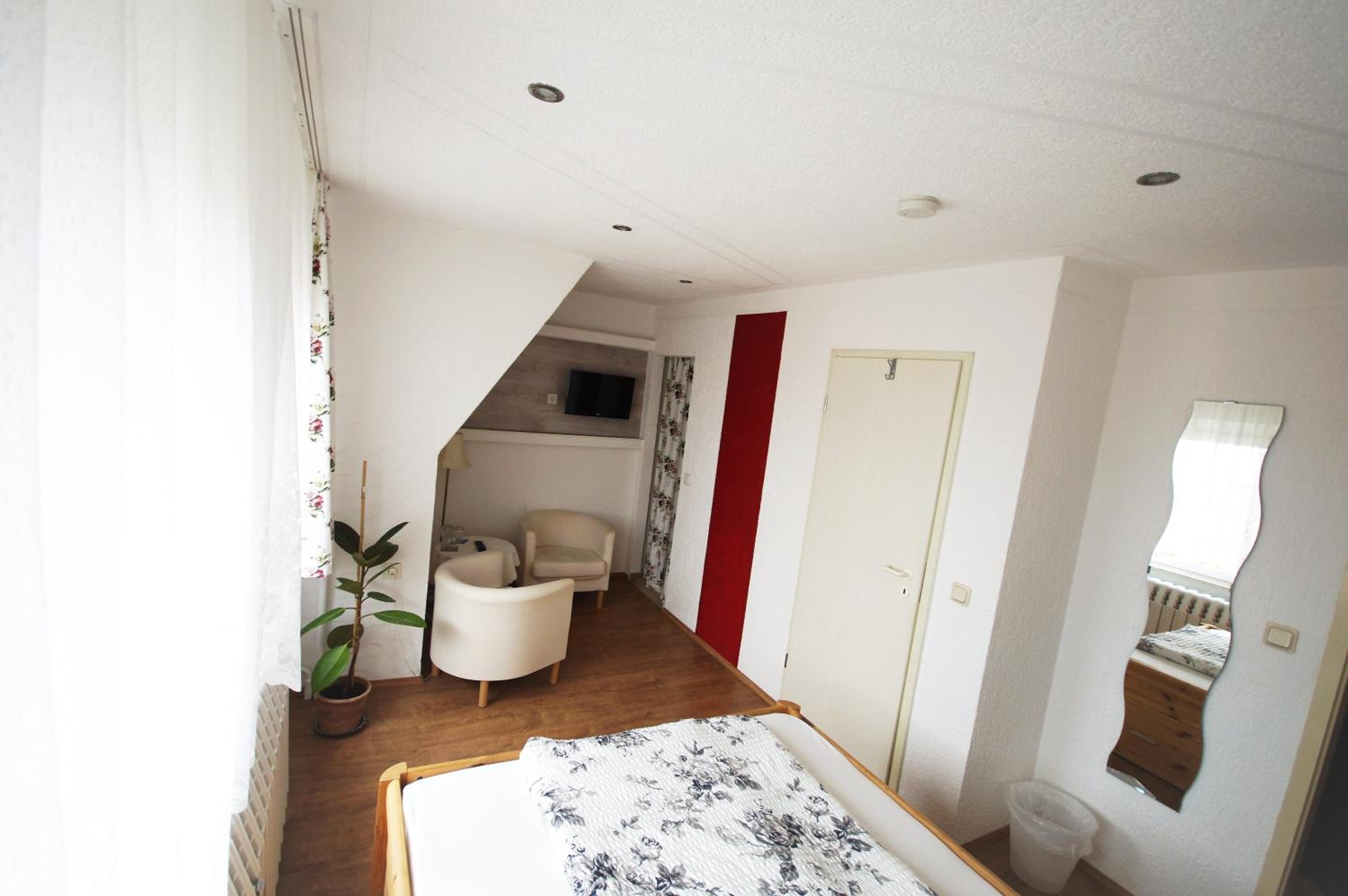 Single Room photo 3