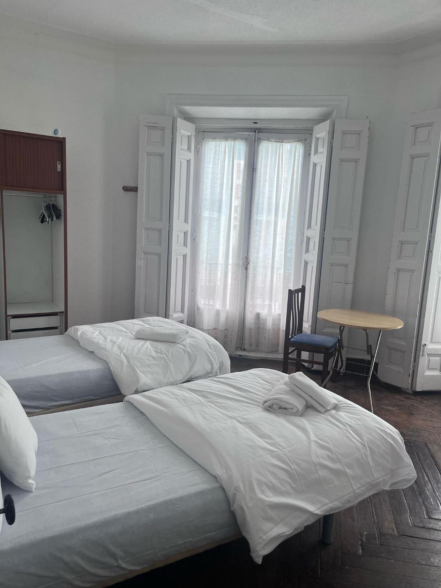 Twin Room with View