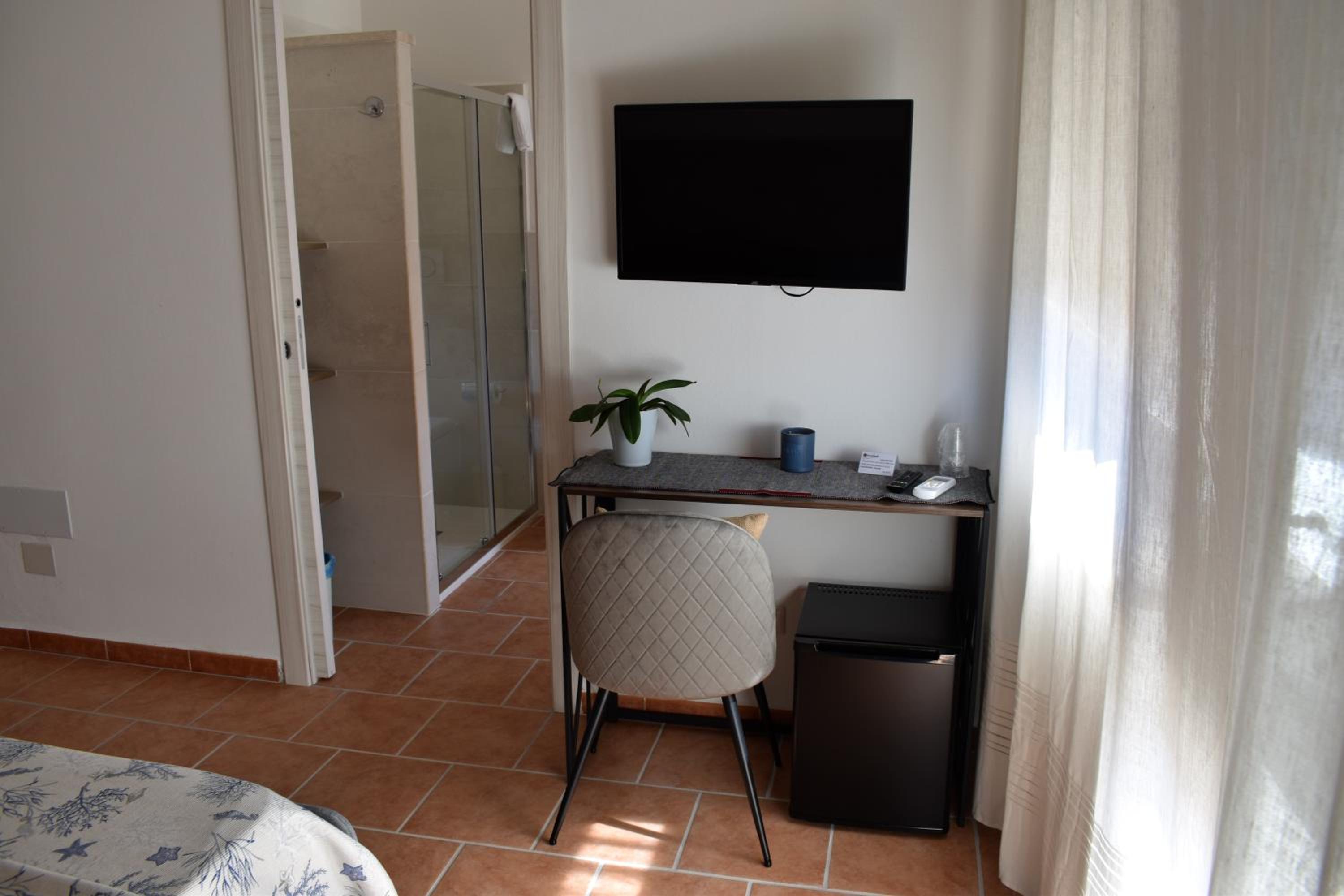 Triple Room with Private Bathroom