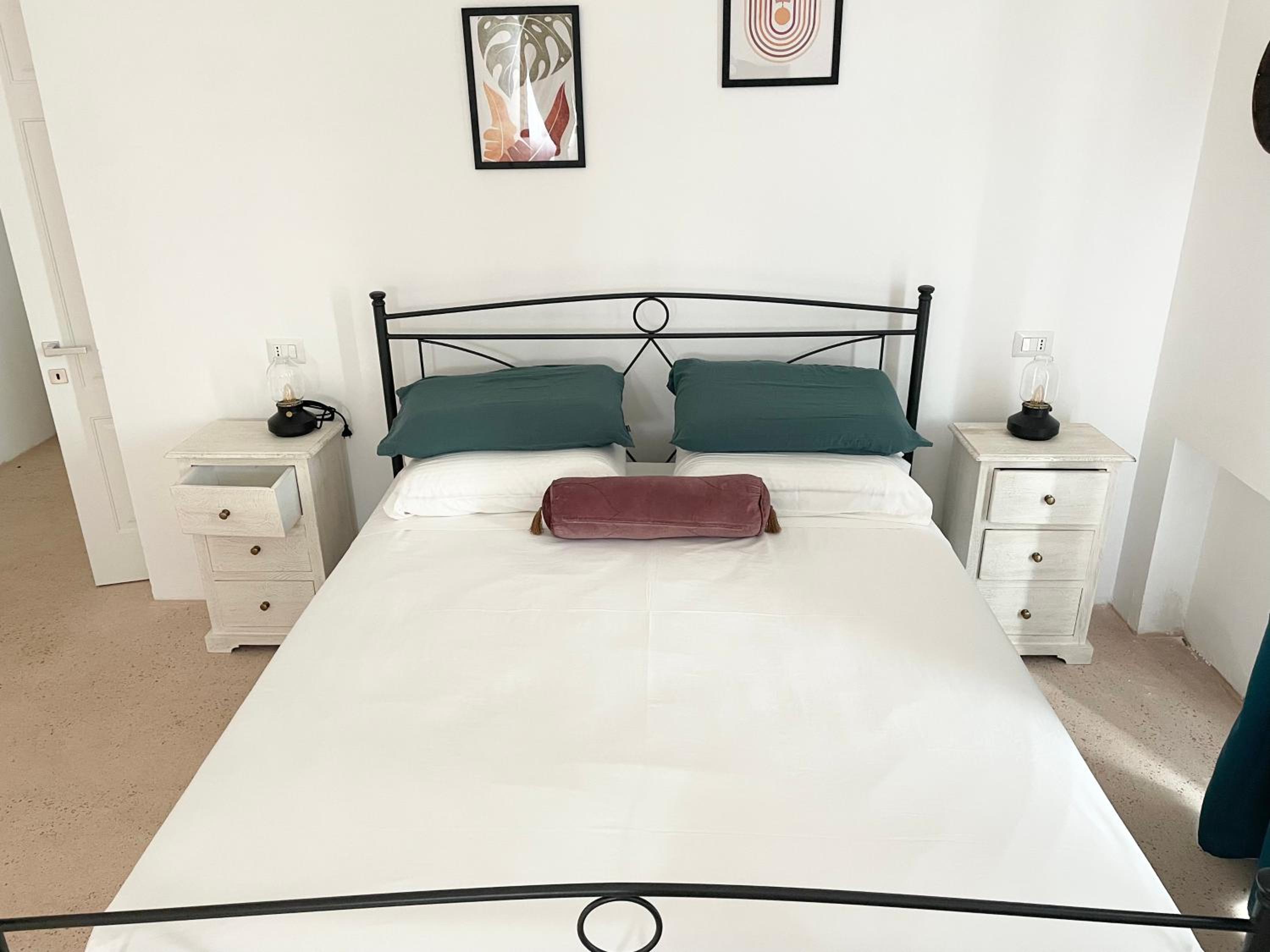 Double Room - Disability Access photo 3
