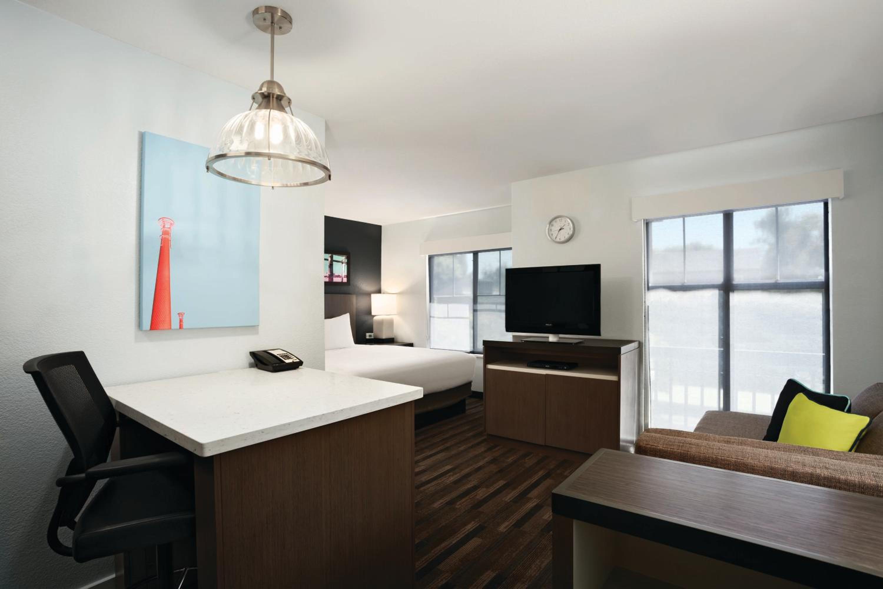 King Studio Suite - Photo 2