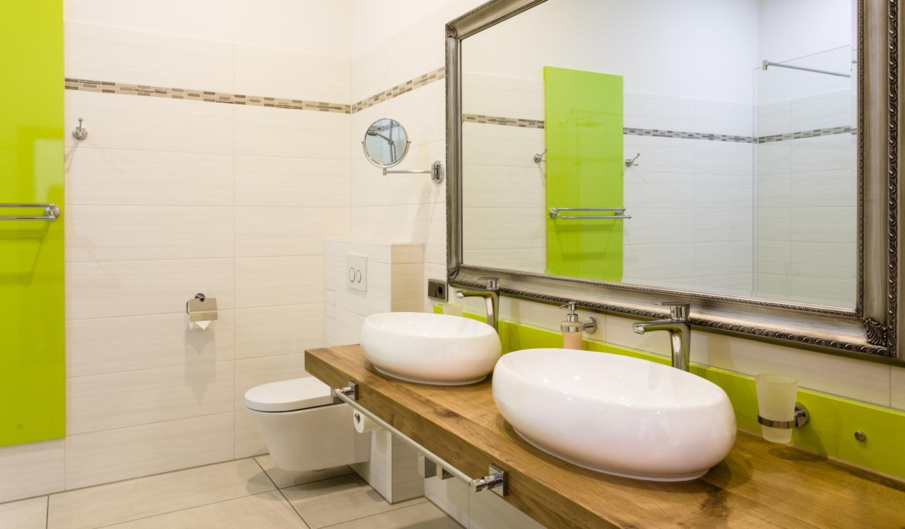 Deluxe Double or Twin Room - Photo 8