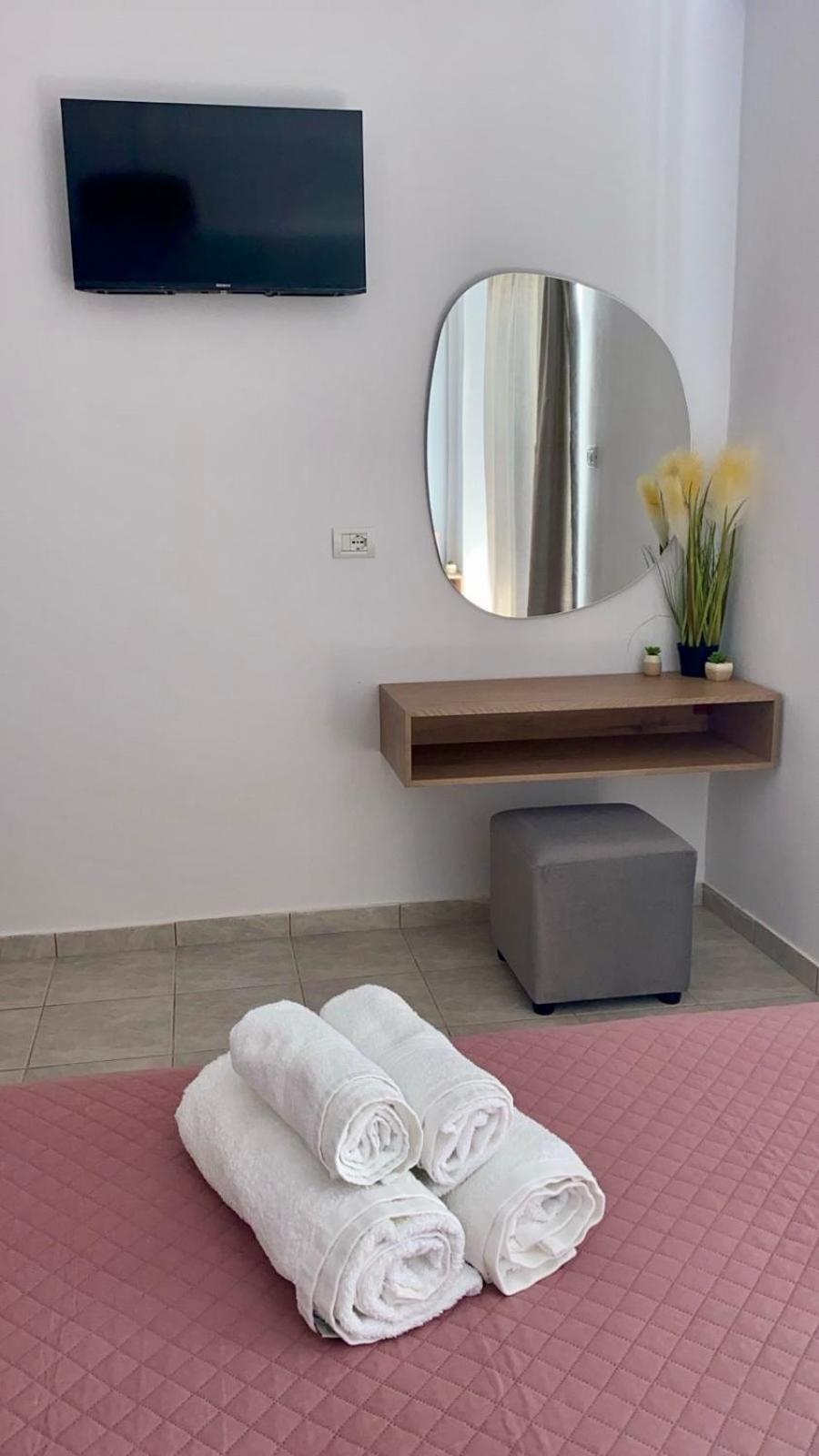 Double Room with Balcony and Sea View photo 3