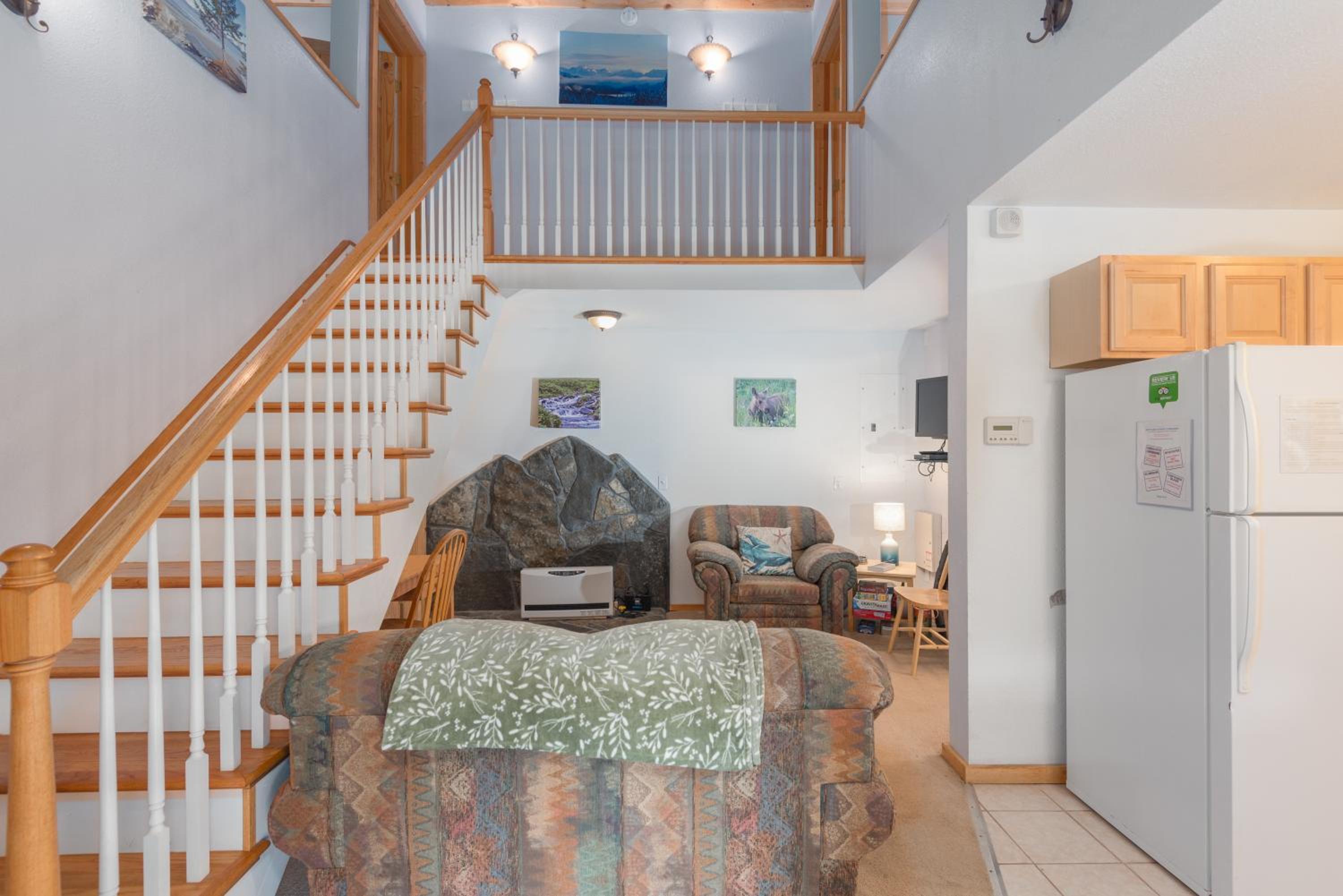 Three-Bedroom House photo 3