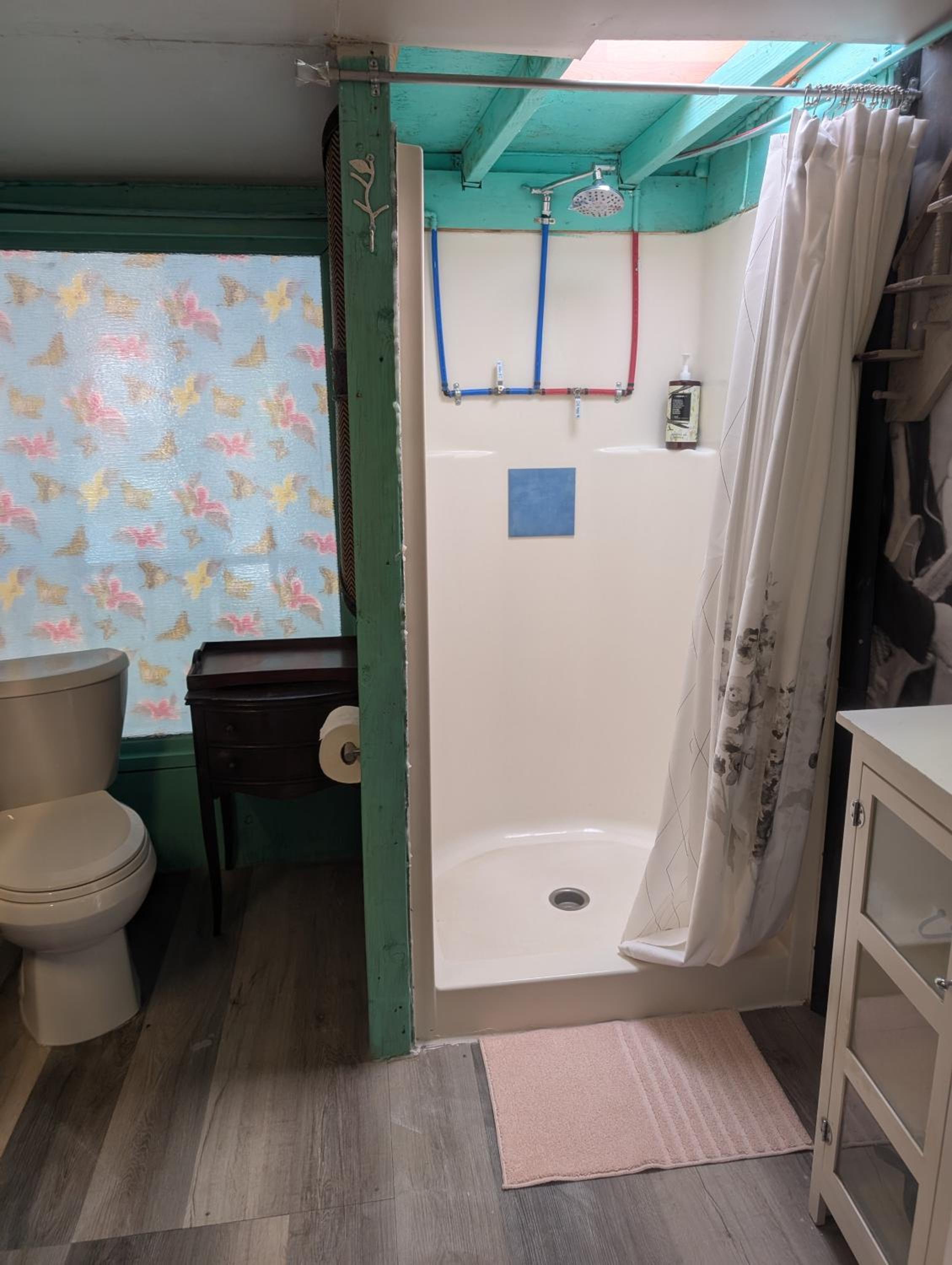 Deluxe Double Room (2 Adults + 1 Child) photo 3