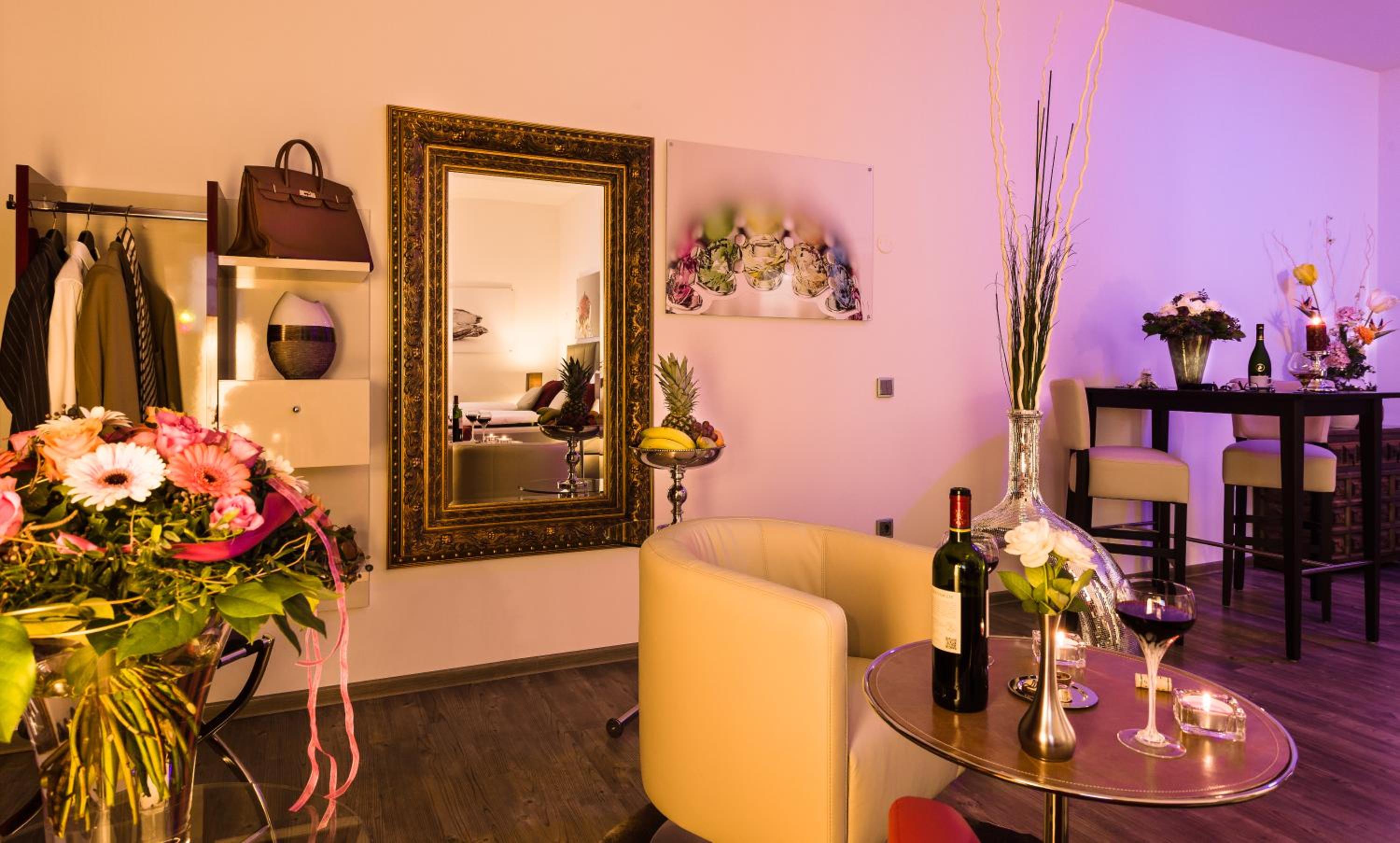 Deluxe Double or Twin Room - Photo 9