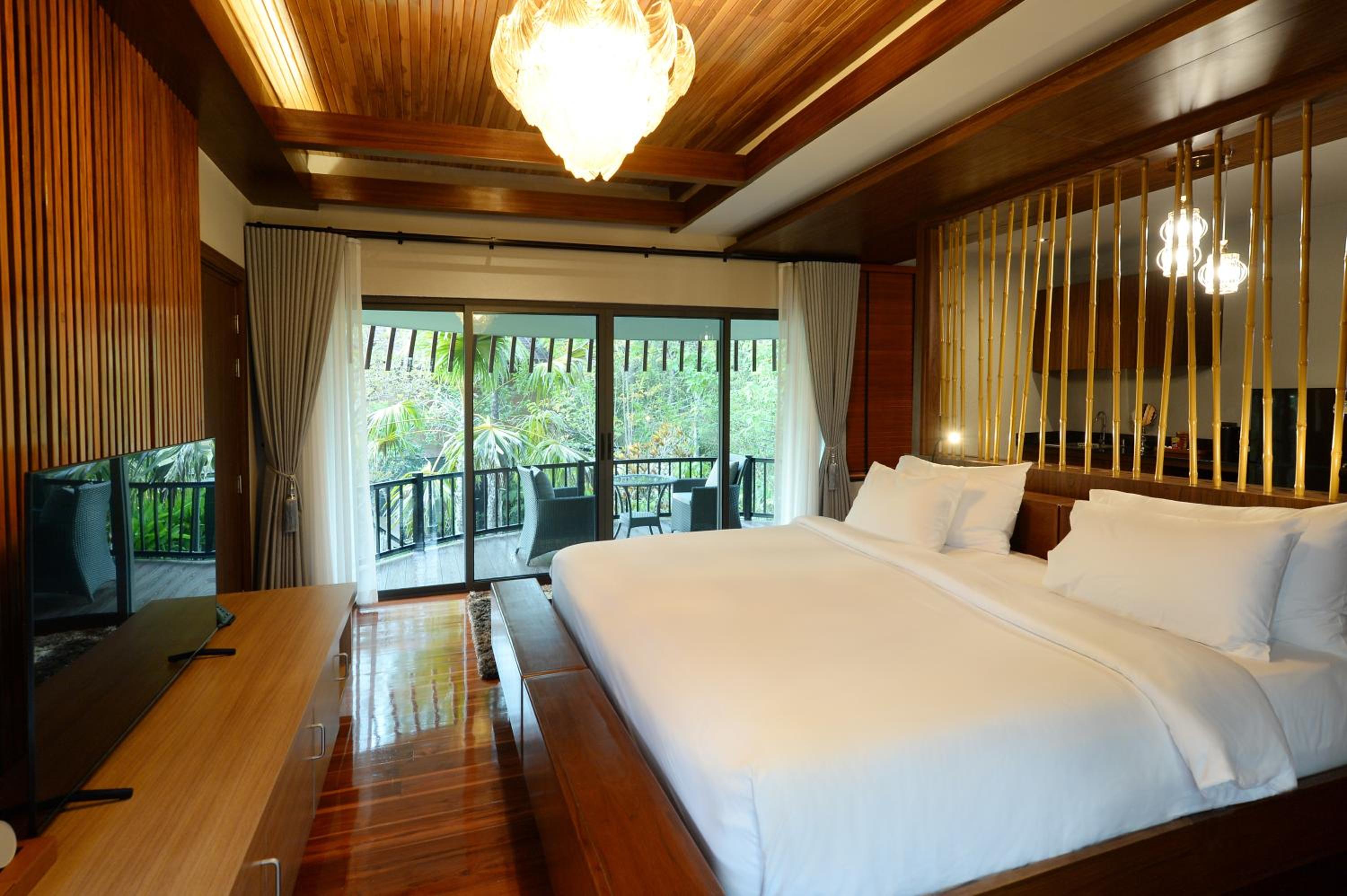 Cabin Deluxe - Photo 6