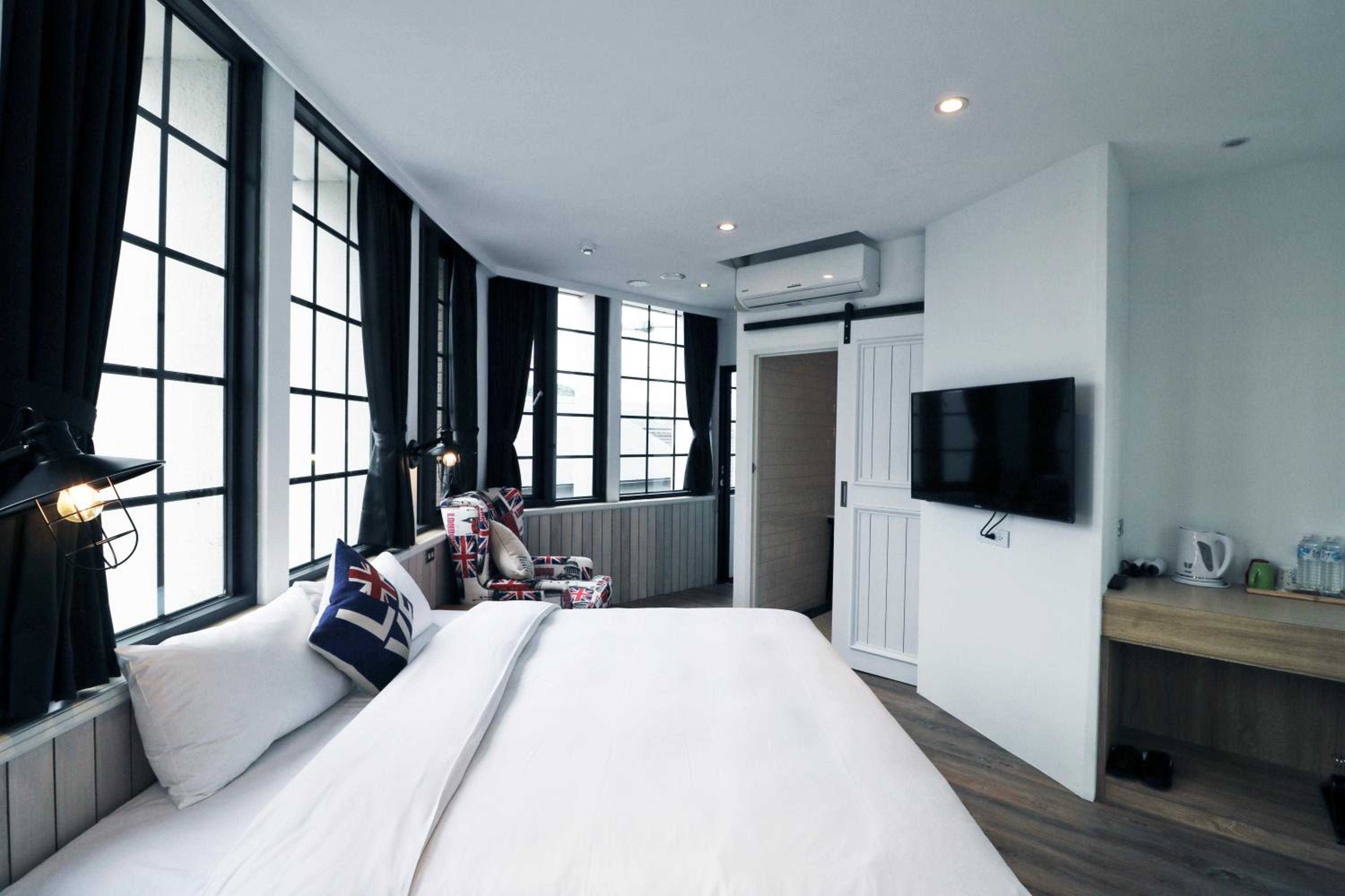 British Double Room photo 2