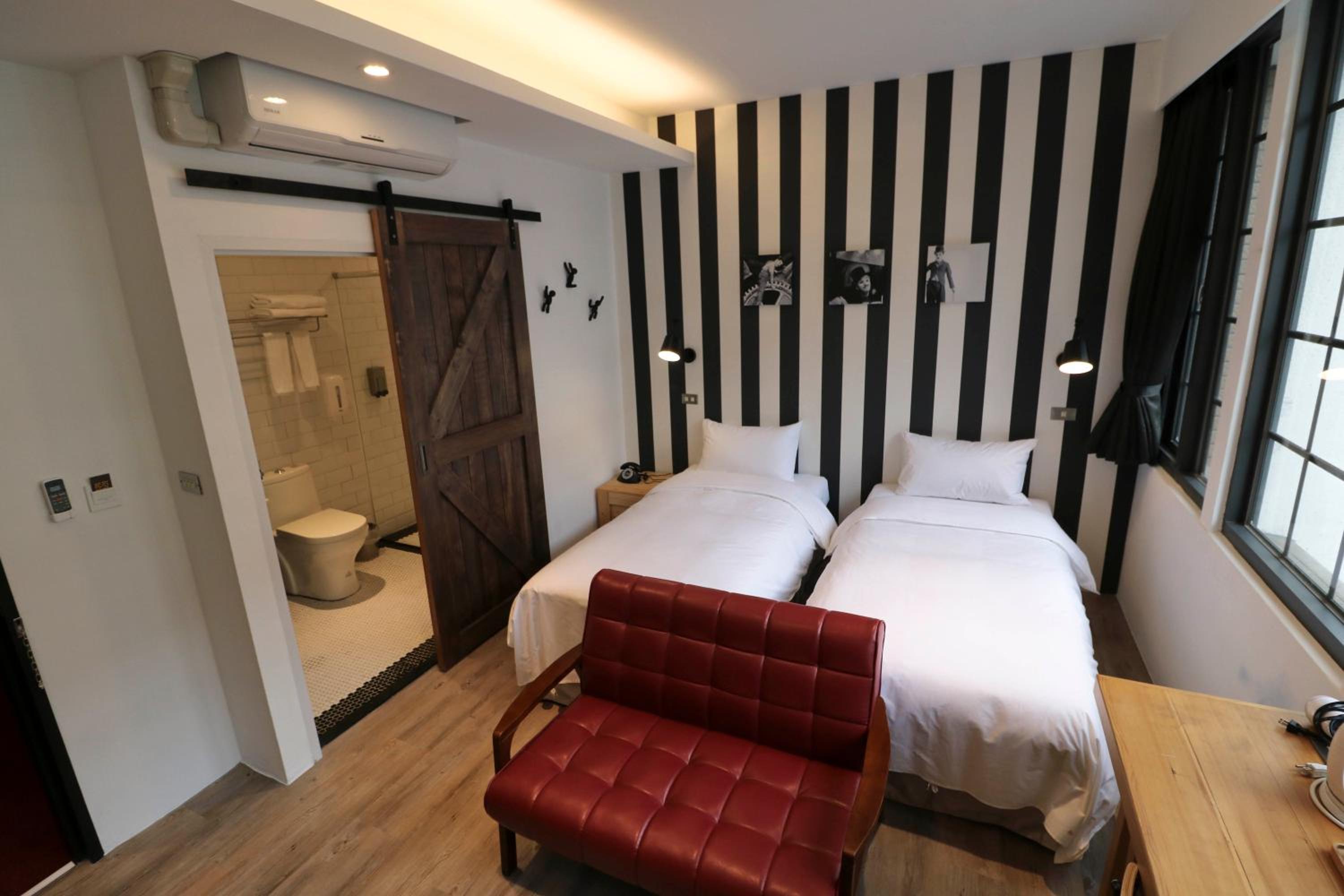 Chaplin Twin Room photo 3