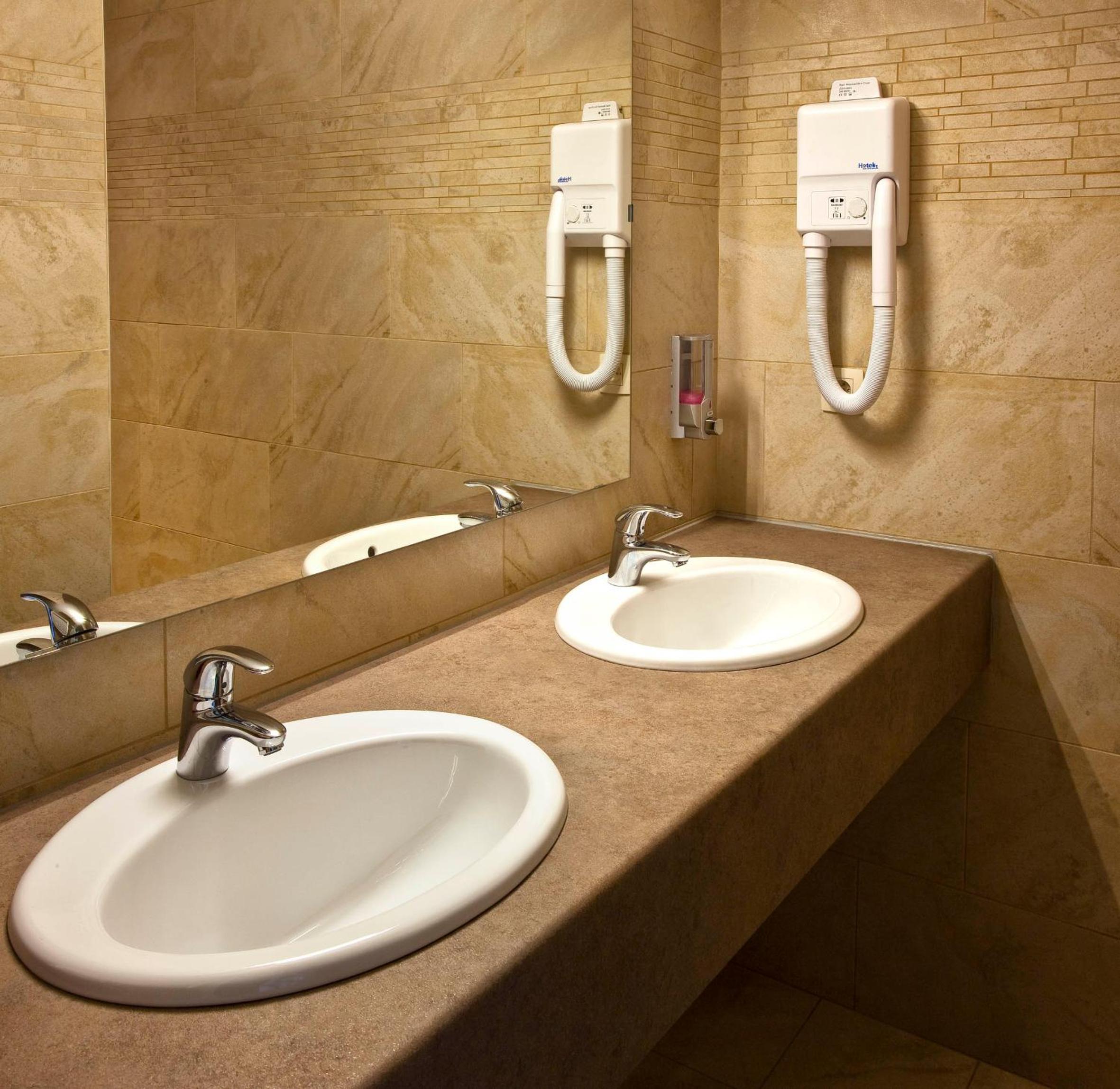 Deluxe Double or Twin Room with Garden View photo 2