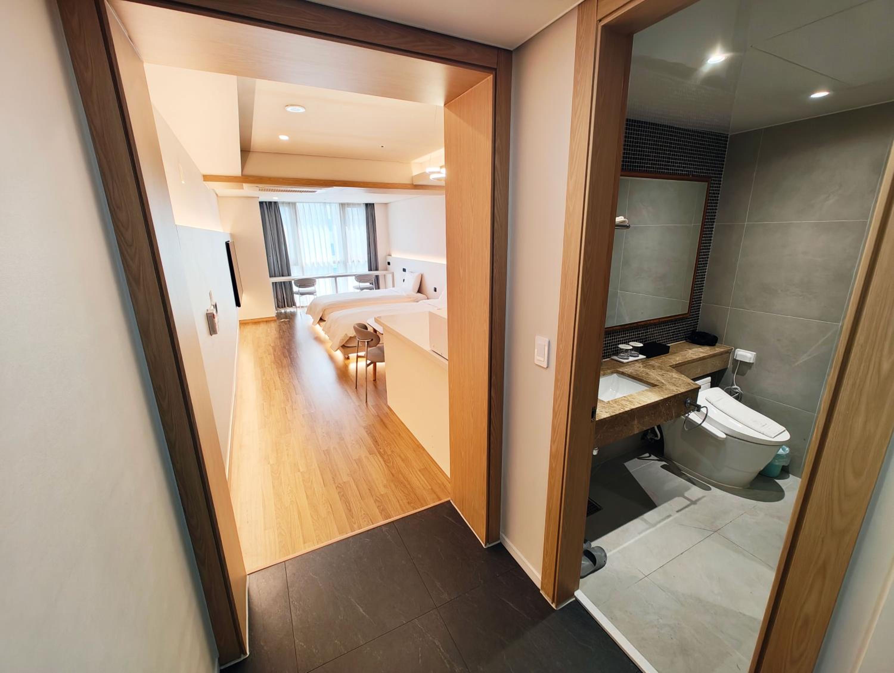 Twin Room - Photo 6