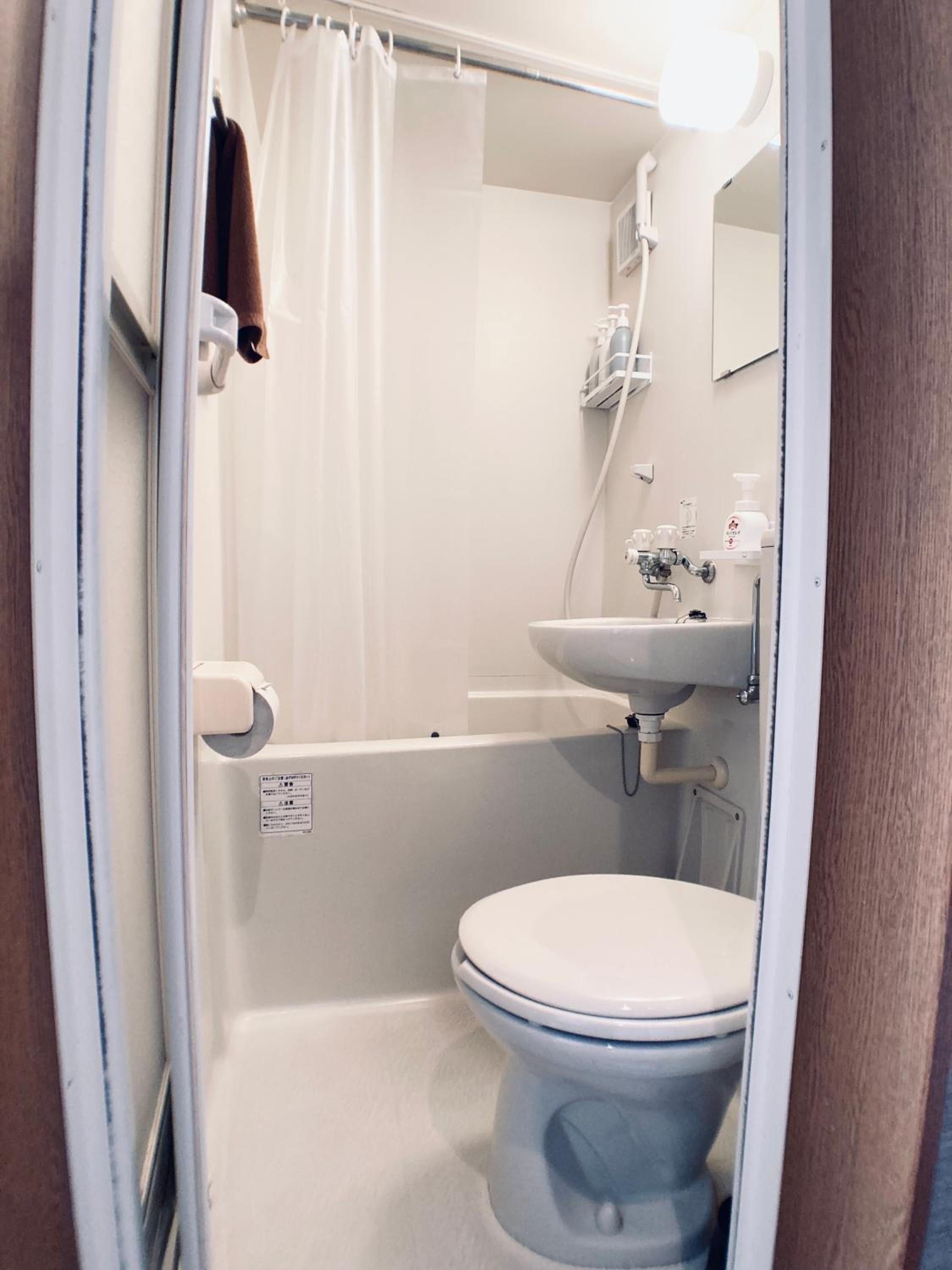 Apartment with Shower photo 3