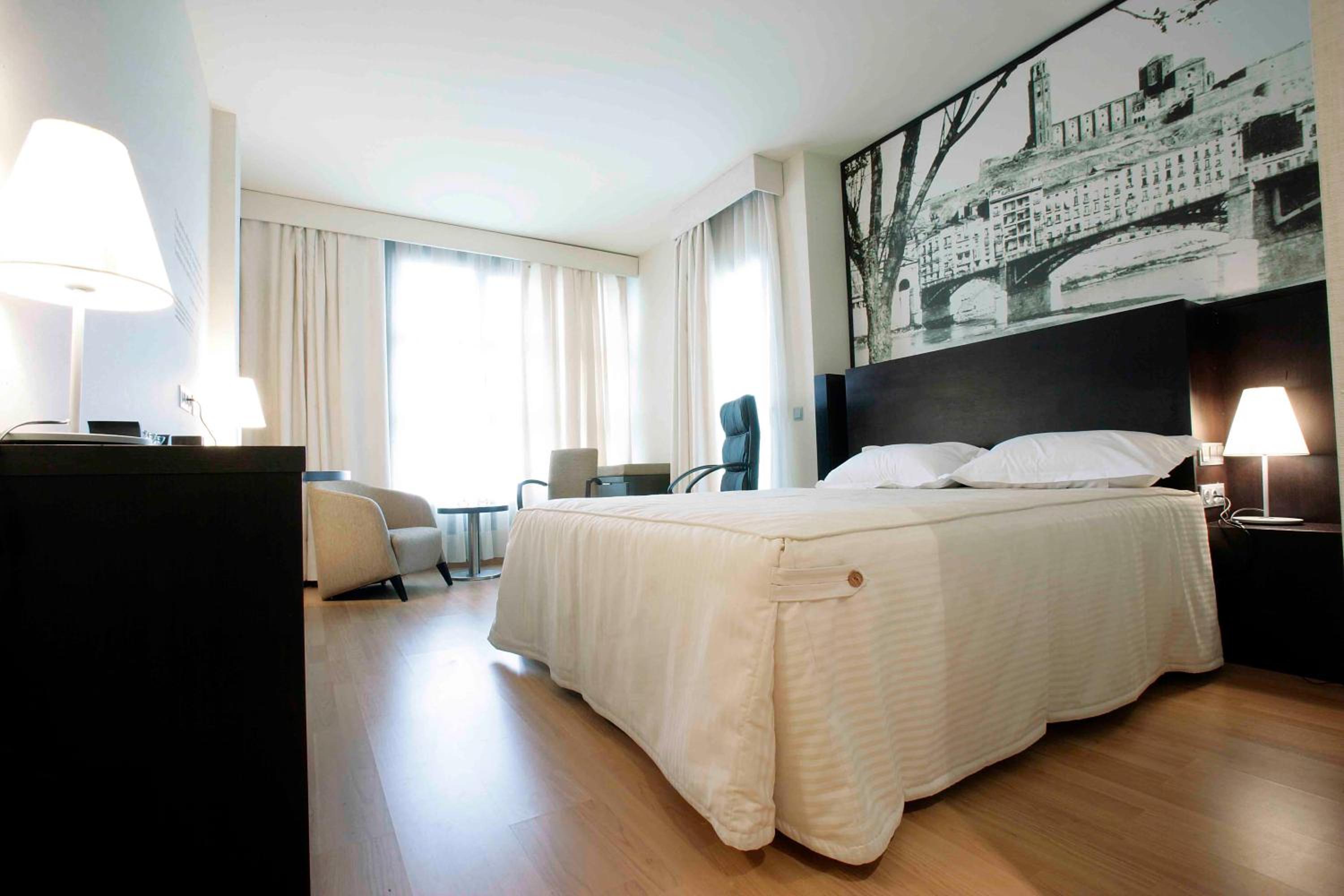 Double Room - Photo 7