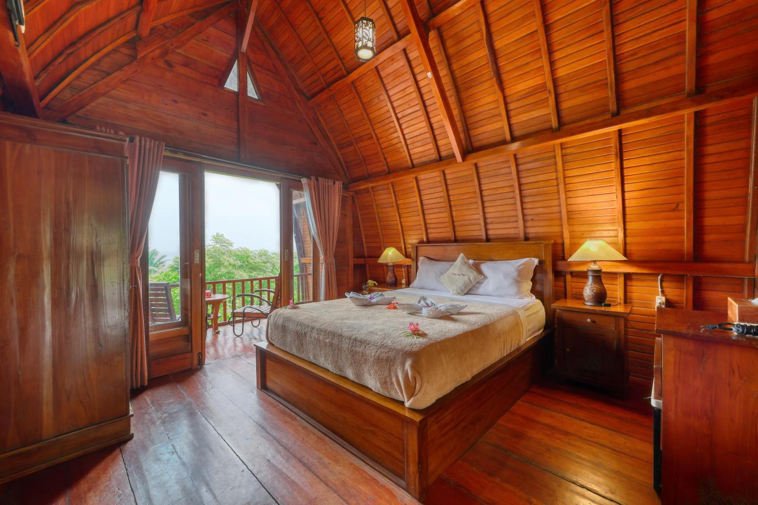 Double Room with Balcony and Sea View - Photo 4